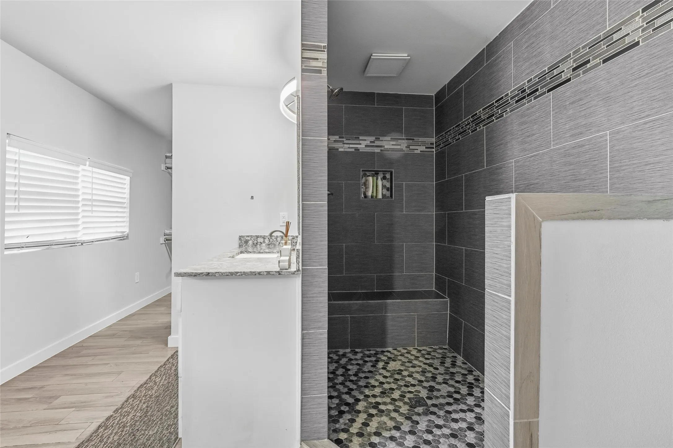 Single Family Residence For Sale in Hopkins County , 965 Farm Road 900 N, Saltillo, Texas 75478, 3 Bedroom, 3 Bathroom, Garage spaces, 1,798 Sqft, built in 1965, mls#21244485, Real Estate Agent in Saltillo, Homes For Sale in Hopkins county, Homes For Sale in Saltillo, Realtor in Saltillo Texas, Real Estate Brokerage Independent Realty Texas, Luminita Cordes Realtor