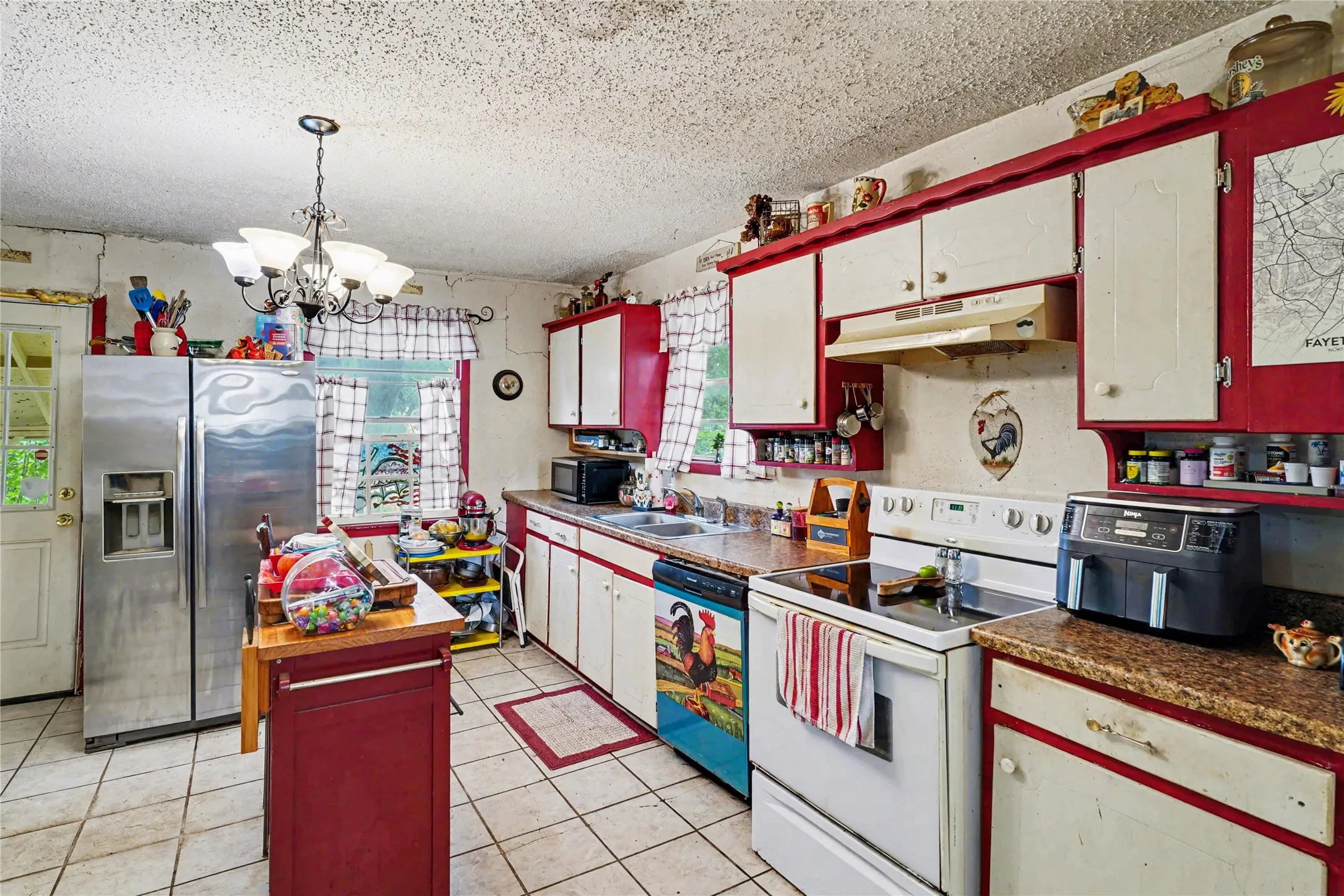 Single Family Residence For Sale in Tarrant County , 5700 Kennedy Street, Watauga, Texas 76148, 3 Bedroom, 1 Bathroom, Garage spaces, 1,320 Sqft, built in 1960, Preowned, mls#21244689, Real Estate Agent in Watauga, Homes For Sale in Tarrant county, Homes For Sale in Watauga, Realtor in Watauga Texas, Real Estate Brokerage Independent Realty Texas, Luminita Cordes Realtor