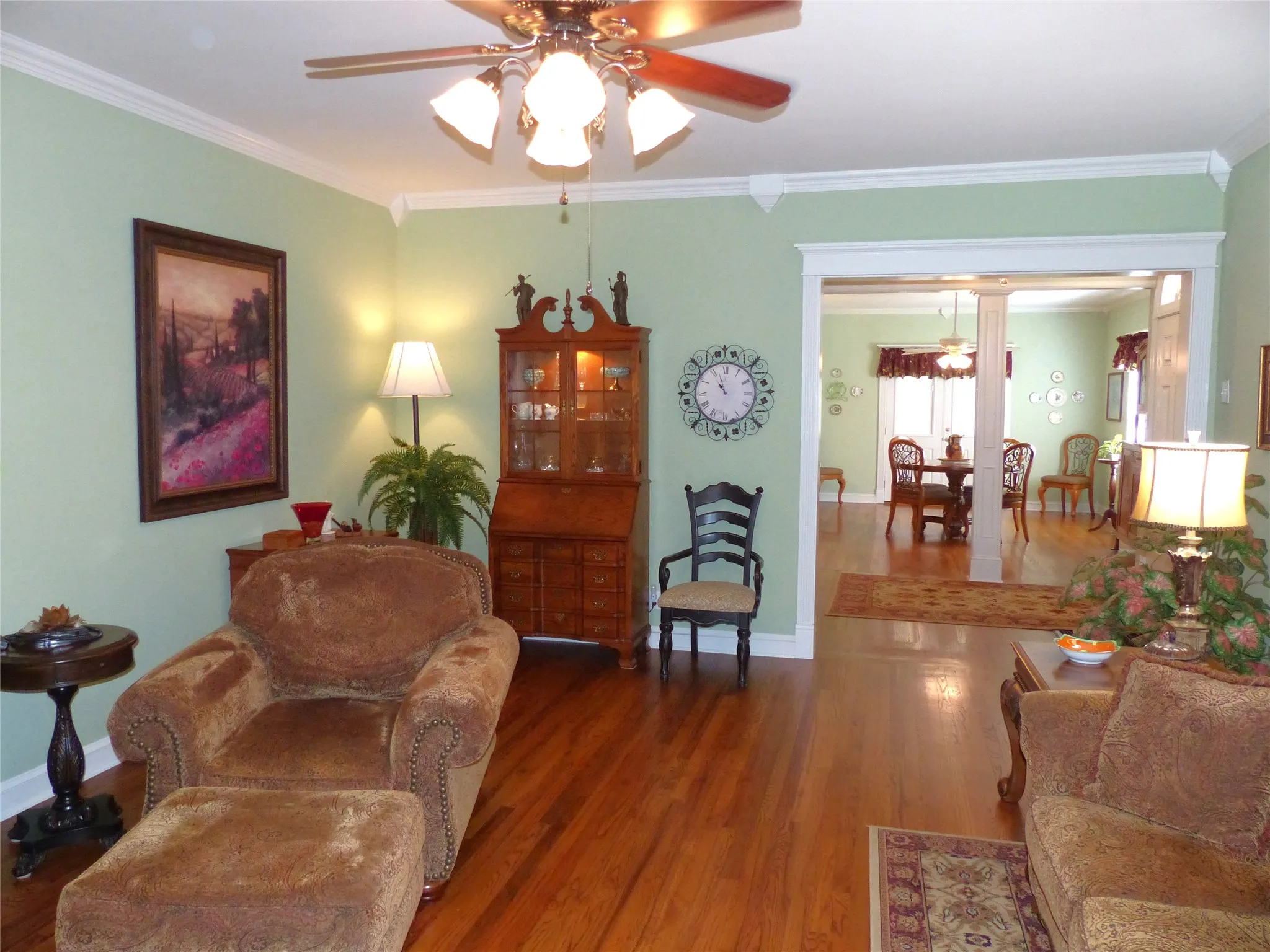 Single Family Residence For Sale in Mc Culloch County , 1408 S China, Brady, Texas 76825, 4 Bedroom, 4 Bathroom, 2 Garage spaces, 3,157 Sqft, built in 1942, mls#21244691, Real Estate Agent in Brady, Homes For Sale in Mc Culloch county, Homes For Sale in Brady, Realtor in Brady Texas, Real Estate Brokerage Independent Realty Texas, Luminita Cordes Realtor