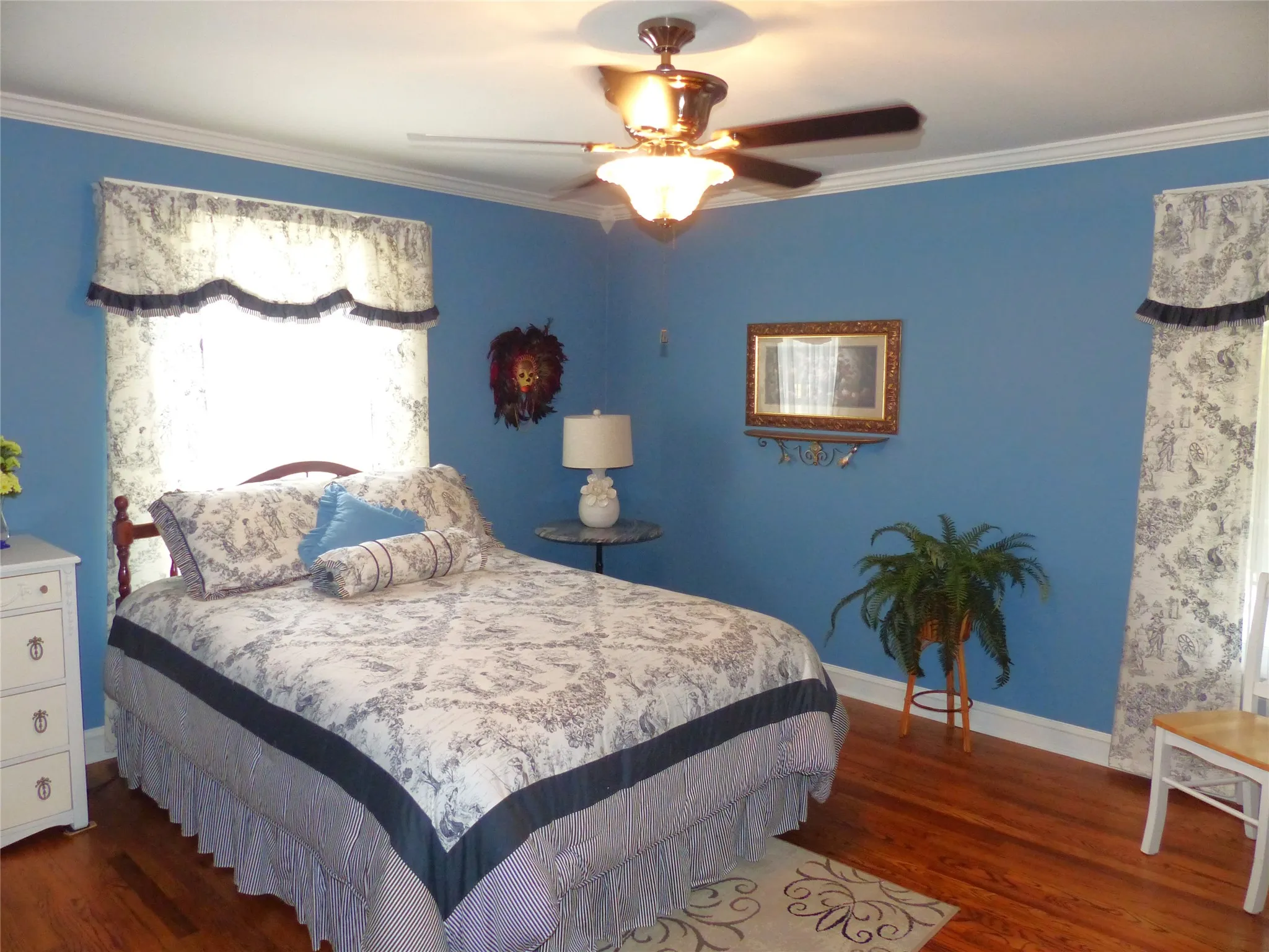 Single Family Residence For Sale in Mc Culloch County , 1408 S China, Brady, Texas 76825, 4 Bedroom, 4 Bathroom, 2 Garage spaces, 3,157 Sqft, built in 1942, mls#21244691, Real Estate Agent in Brady, Homes For Sale in Mc Culloch county, Homes For Sale in Brady, Realtor in Brady Texas, Real Estate Brokerage Independent Realty Texas, Luminita Cordes Realtor