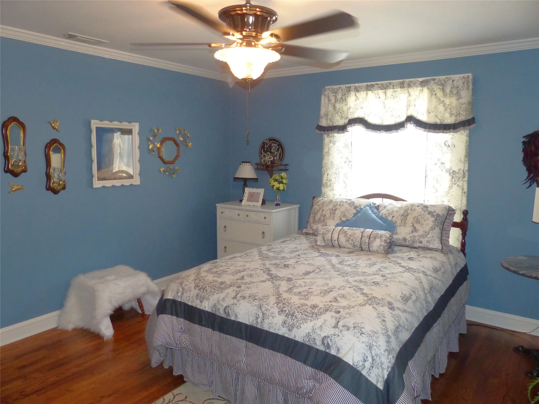Single Family Residence For Sale in Mc Culloch County , 1408 S China, Brady, Texas 76825, 4 Bedroom, 4 Bathroom, 2 Garage spaces, 3,157 Sqft, built in 1942, mls#21244691, Real Estate Agent in Brady, Homes For Sale in Mc Culloch county, Homes For Sale in Brady, Realtor in Brady Texas, Real Estate Brokerage Independent Realty Texas, Luminita Cordes Realtor