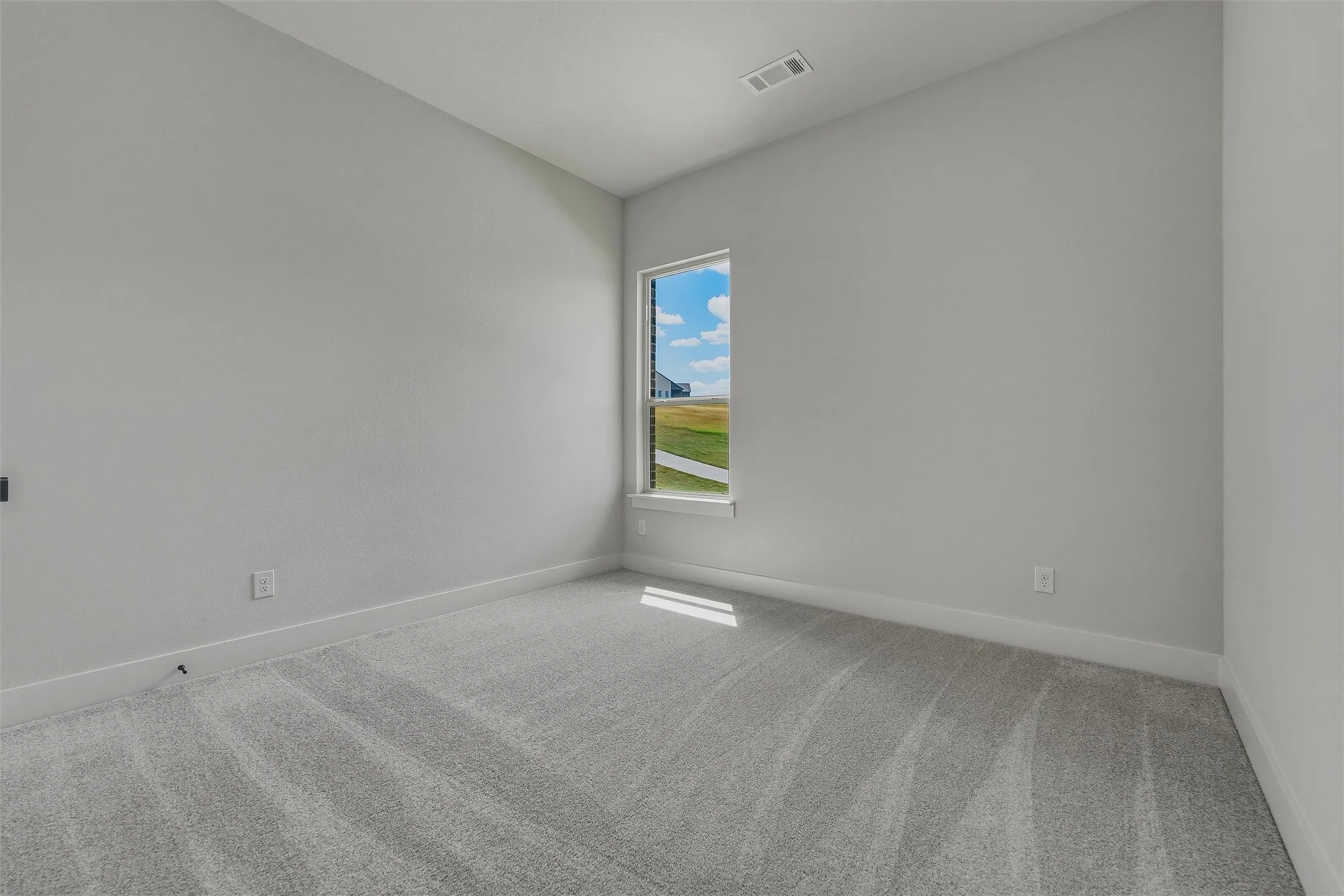 Neutral gray wall finishes