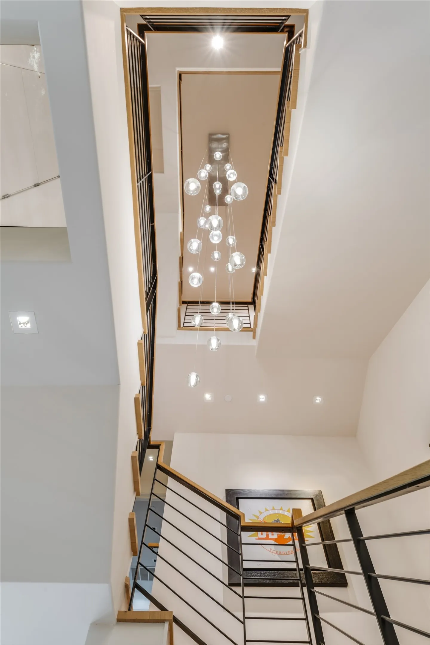Single Family Residence For Sale in Dallas County , 6715 Golf Drive, University Park, Texas 75205, 6 Bedroom, 10 Bathroom, 4 Garage spaces, 9,517 Sqft, built in 2017, Preowned, mls#21242175, Real Estate Agent in University Park, Homes For Sale in Dallas county, Homes For Sale in University Park, Realtor in University Park Texas, Real Estate Brokerage Independent Realty Texas, Luminita Cordes Realtor