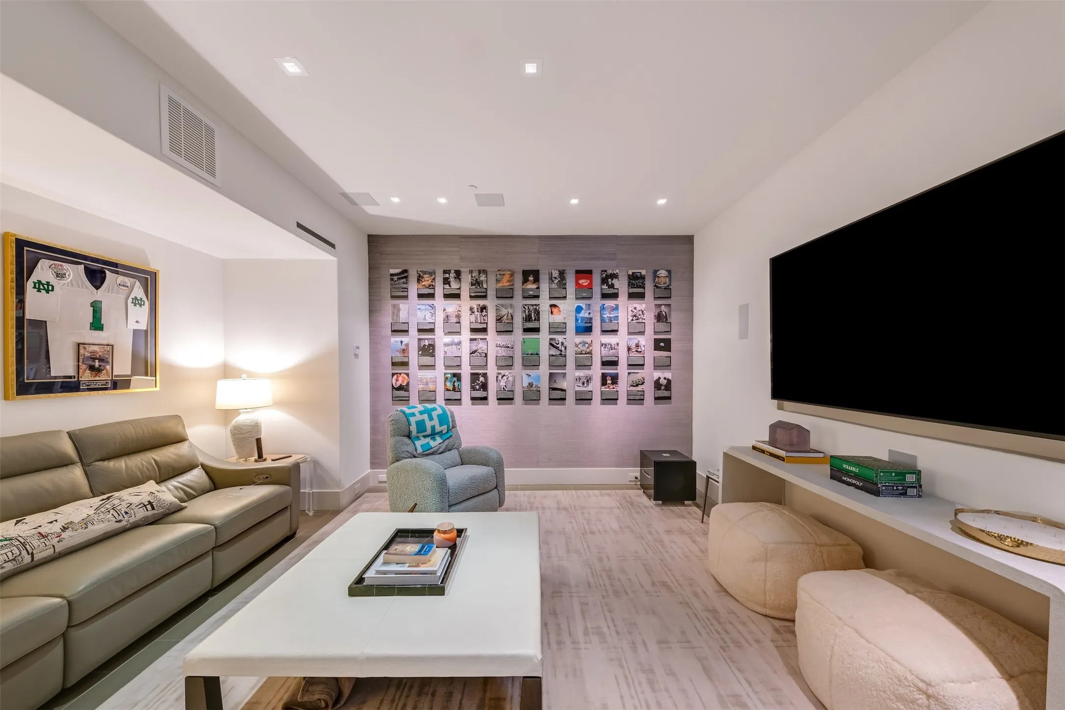 Single Family Residence For Sale in Dallas County , 6715 Golf Drive, University Park, Texas 75205, 6 Bedroom, 10 Bathroom, 4 Garage spaces, 9,517 Sqft, built in 2017, Preowned, mls#21242175, Real Estate Agent in University Park, Homes For Sale in Dallas county, Homes For Sale in University Park, Realtor in University Park Texas, Real Estate Brokerage Independent Realty Texas, Luminita Cordes Realtor