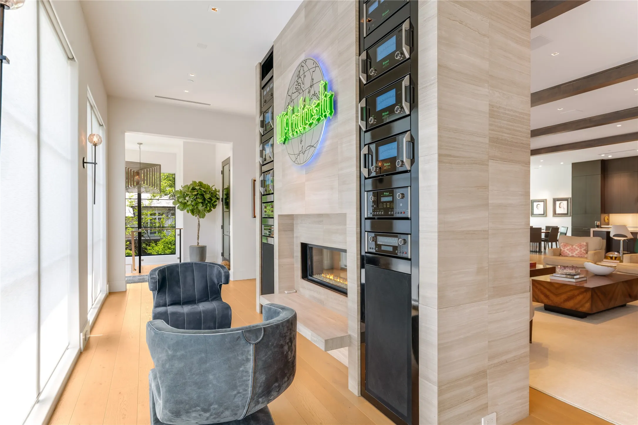 Single Family Residence For Sale in Dallas County , 6715 Golf Drive, University Park, Texas 75205, 6 Bedroom, 10 Bathroom, 4 Garage spaces, 9,517 Sqft, built in 2017, Preowned, mls#21242175, Real Estate Agent in University Park, Homes For Sale in Dallas county, Homes For Sale in University Park, Realtor in University Park Texas, Real Estate Brokerage Independent Realty Texas, Luminita Cordes Realtor