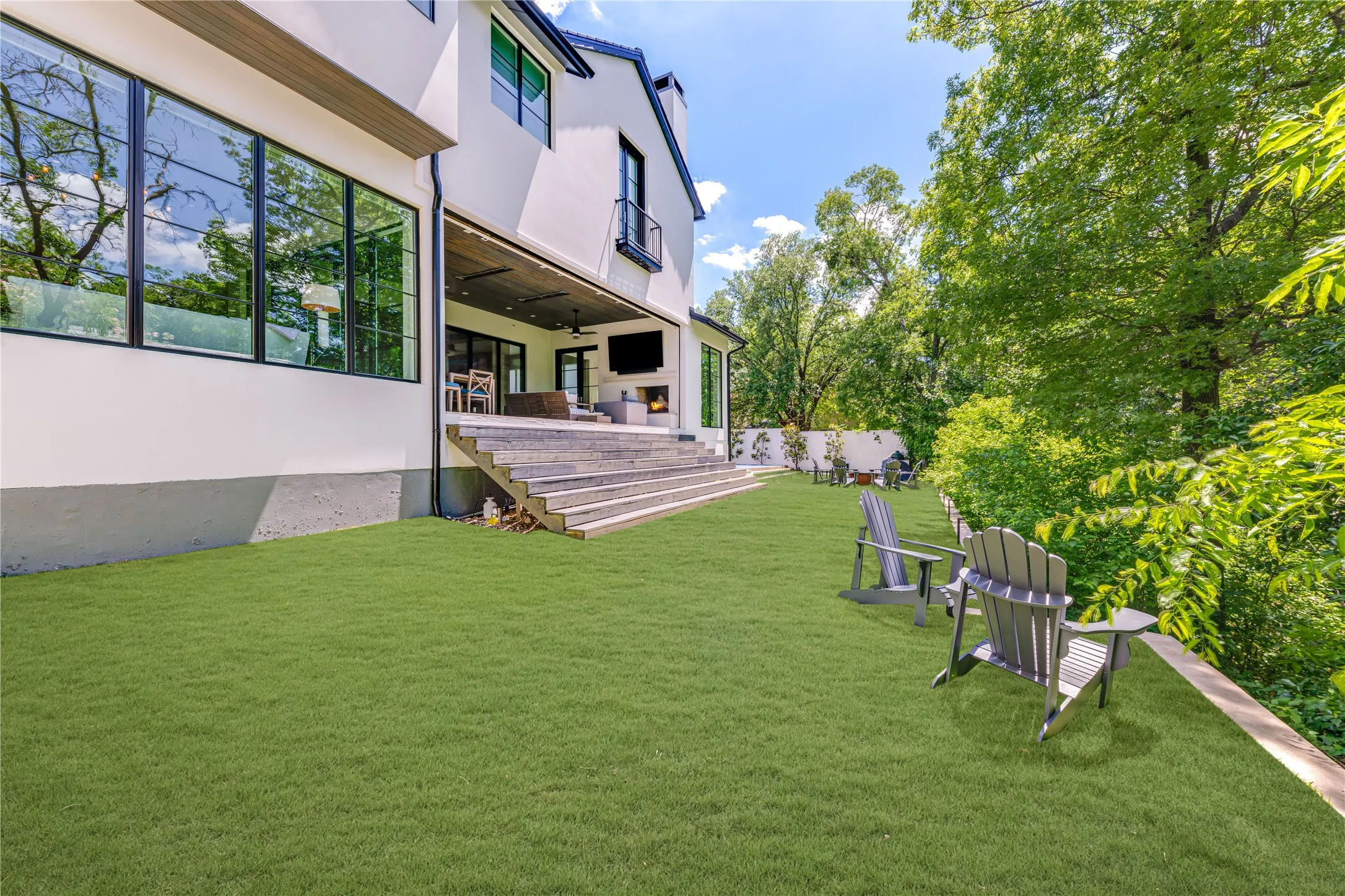 Single Family Residence For Sale in Dallas County , 6715 Golf Drive, University Park, Texas 75205, 6 Bedroom, 10 Bathroom, 4 Garage spaces, 9,517 Sqft, built in 2017, Preowned, mls#21242175, Real Estate Agent in University Park, Homes For Sale in Dallas county, Homes For Sale in University Park, Realtor in University Park Texas, Real Estate Brokerage Independent Realty Texas, Luminita Cordes Realtor