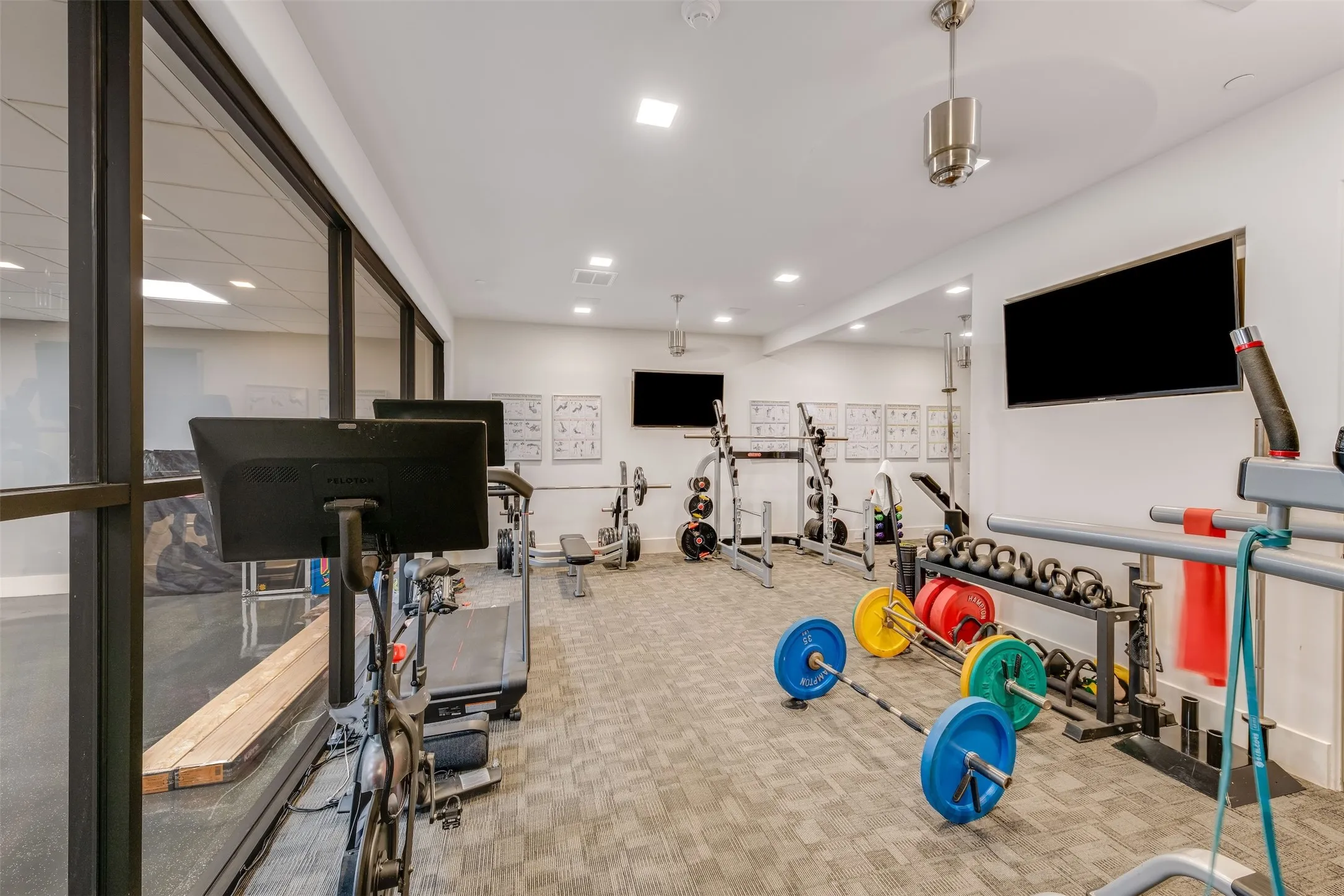 Single Family Residence For Sale in Dallas County , 6715 Golf Drive, University Park, Texas 75205, 6 Bedroom, 10 Bathroom, 4 Garage spaces, 9,517 Sqft, built in 2017, Preowned, mls#21242175, Real Estate Agent in University Park, Homes For Sale in Dallas county, Homes For Sale in University Park, Realtor in University Park Texas, Real Estate Brokerage Independent Realty Texas, Luminita Cordes Realtor