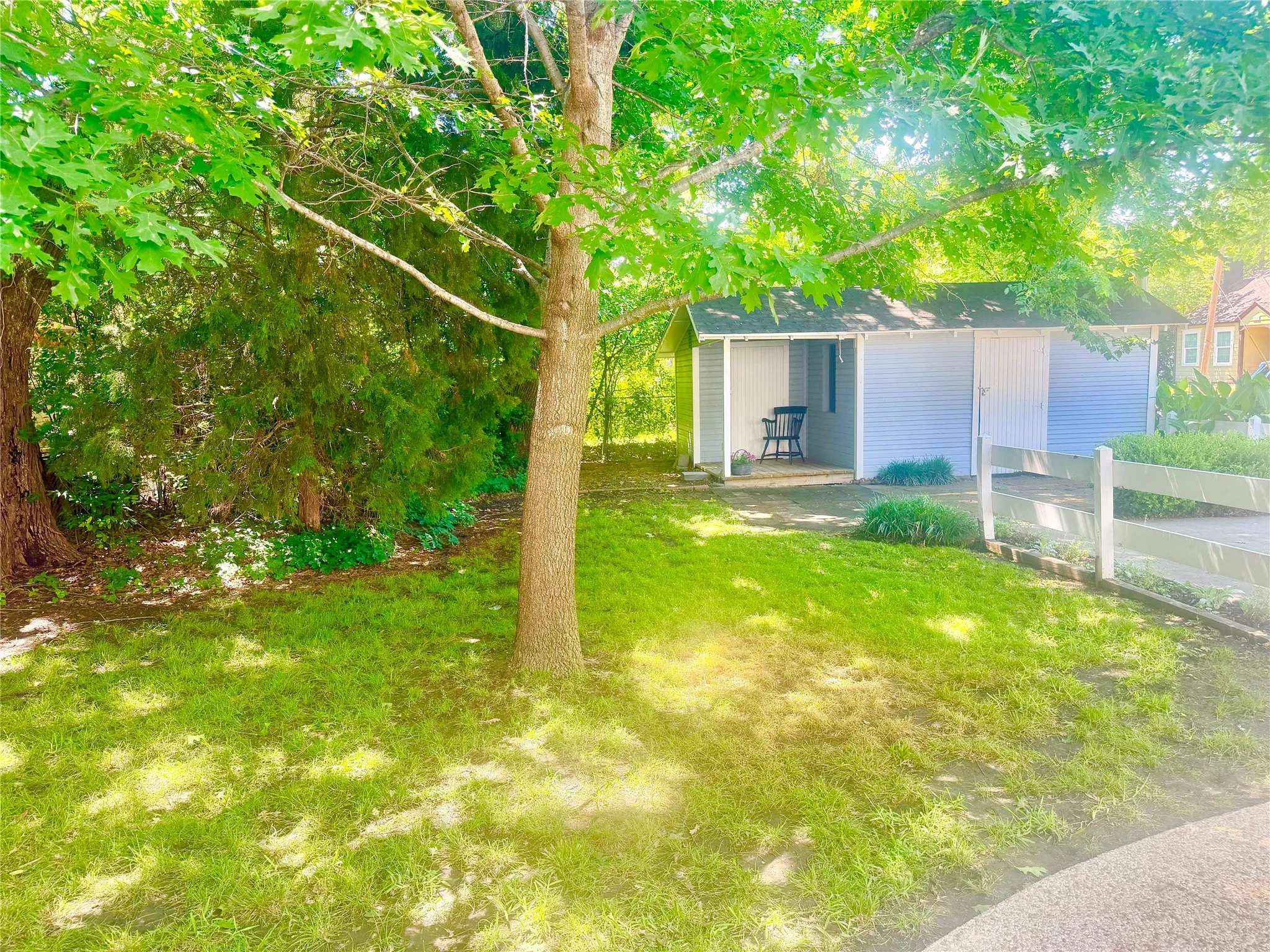 Single Family Residence For Sale in Denton County , 725 Bolivar Street, Denton, Texas 76201, 2 Bedroom, 1 Bathroom, Garage spaces, 1,176 Sqft, built in 1879, mls#21244575, Real Estate Agent in Denton, Homes For Sale in Denton county, Homes For Sale in Denton, Realtor in Denton Texas, Real Estate Brokerage Independent Realty Texas, Luminita Cordes Realtor