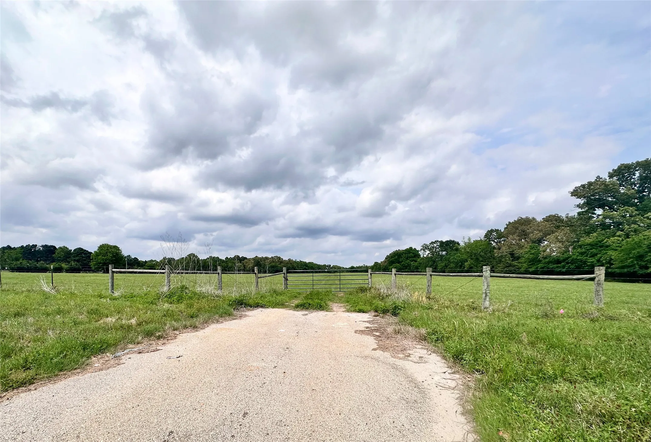 Unimproved Land For Sale in Anderson County , 0 US Highway 175, Frankston, Texas 75763, 0, 0, Garage spaces, 0 Sqft, built in 0, Price $399,000, mls#21244784, Real Estate Agent in Frankston, Homes For Sale in Anderson county, Homes For Sale in Frankston, Realtor in Frankston Texas, Real Estate Brokerage Independent Realty Texas, Luminita Cordes Realtor