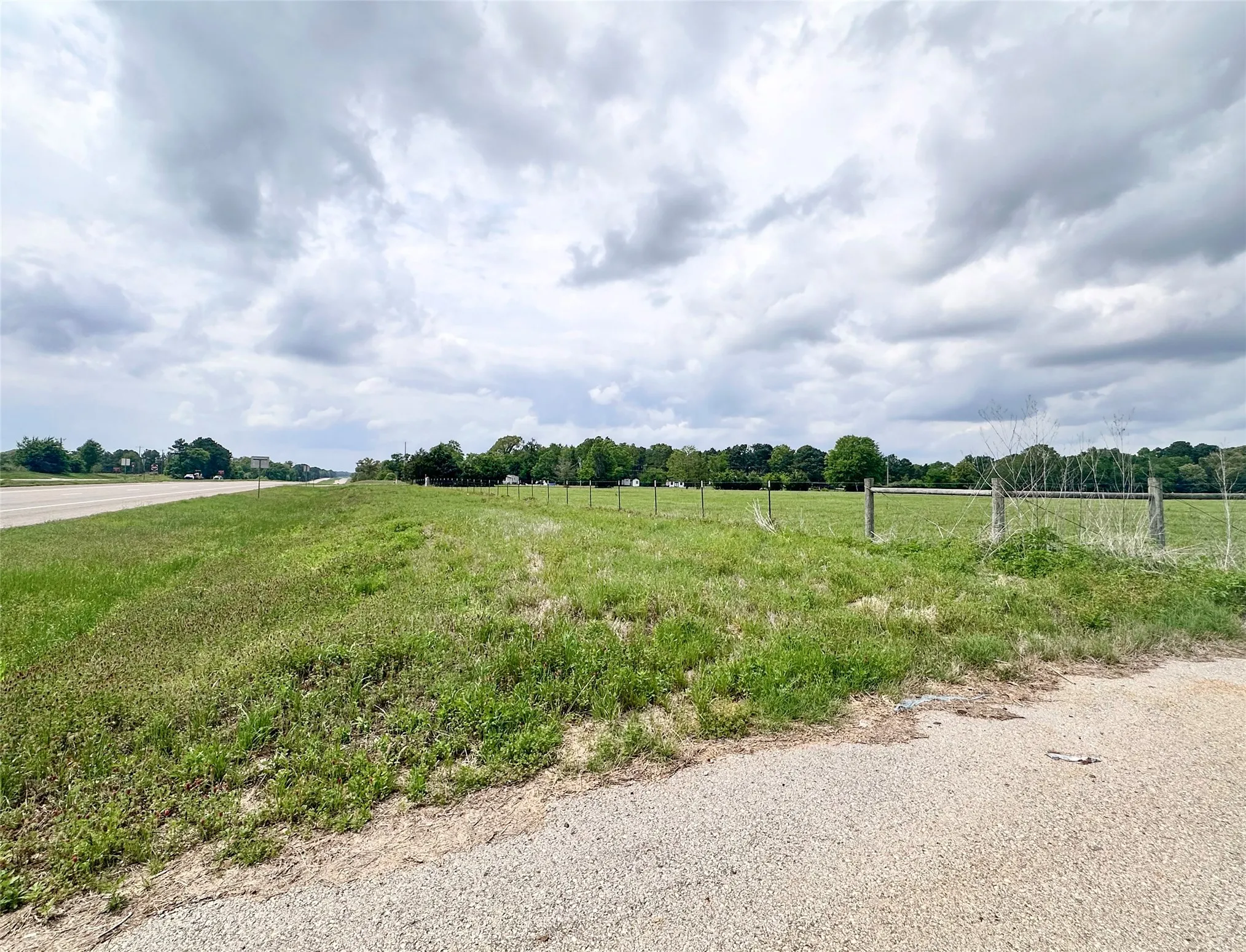Unimproved Land For Sale in Anderson County , 0 US Highway 175, Frankston, Texas 75763, 0, 0, Garage spaces, 0 Sqft, built in 0, Price $399,000, mls#21244784, Real Estate Agent in Frankston, Homes For Sale in Anderson county, Homes For Sale in Frankston, Realtor in Frankston Texas, Real Estate Brokerage Independent Realty Texas, Luminita Cordes Realtor