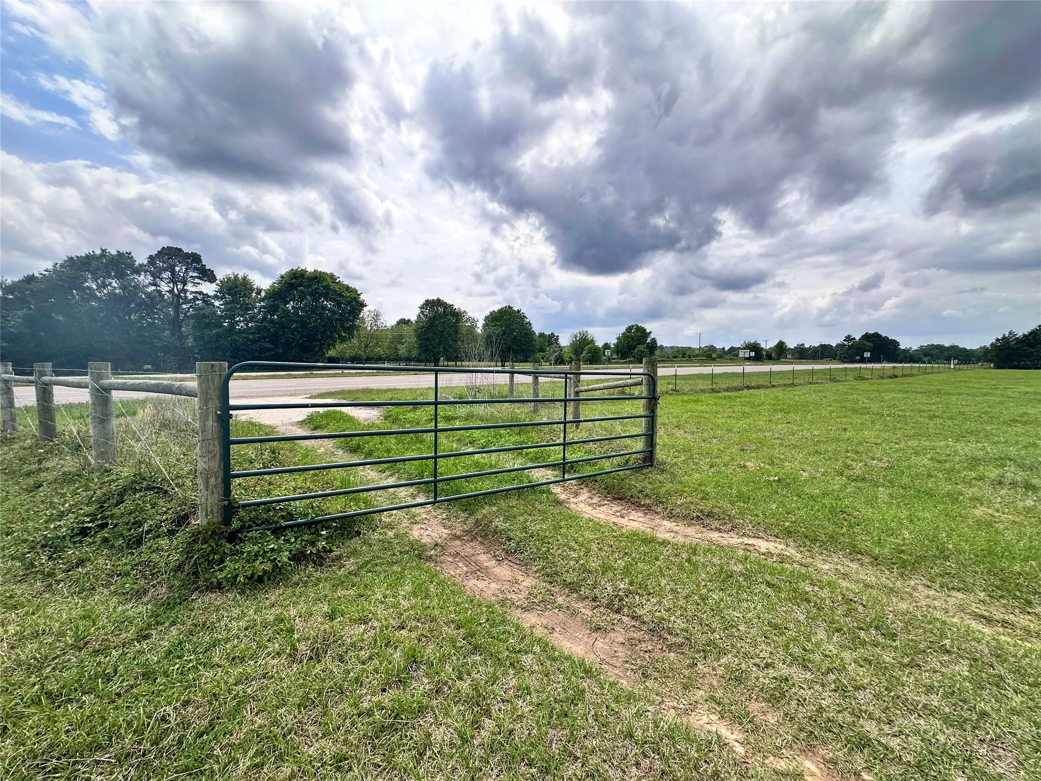 Unimproved Land For Sale in Anderson County , 0 US Highway 175, Frankston, Texas 75763, 0, 0, Garage spaces, 0 Sqft, built in 0, Price $399,000, mls#21244784, Real Estate Agent in Frankston, Homes For Sale in Anderson county, Homes For Sale in Frankston, Realtor in Frankston Texas, Real Estate Brokerage Independent Realty Texas, Luminita Cordes Realtor