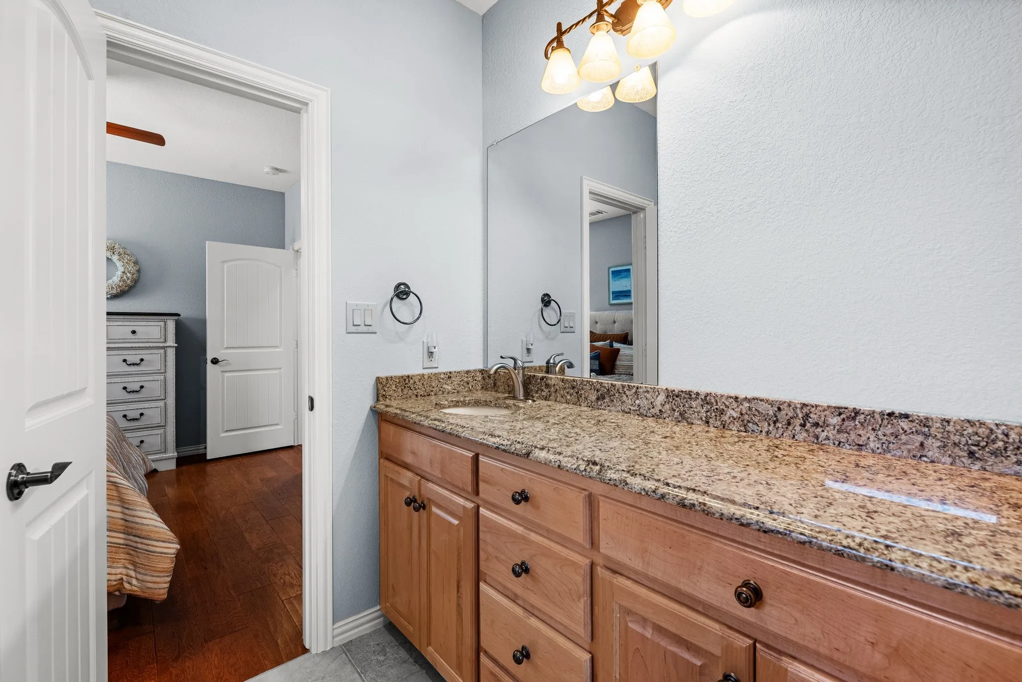Single Family Residence For Sale in Navarro County , 205 Canal Street, Corsicana, Texas 75109, 5 Bedroom, 4 Bathroom, 2 Garage spaces, 3,011 Sqft, built in 2009, mls#21215803, Real Estate Agent in Corsicana, Homes For Sale in Navarro county, Homes For Sale in Corsicana, Realtor in Corsicana Texas, Real Estate Brokerage Independent Realty Texas, Luminita Cordes Realtor