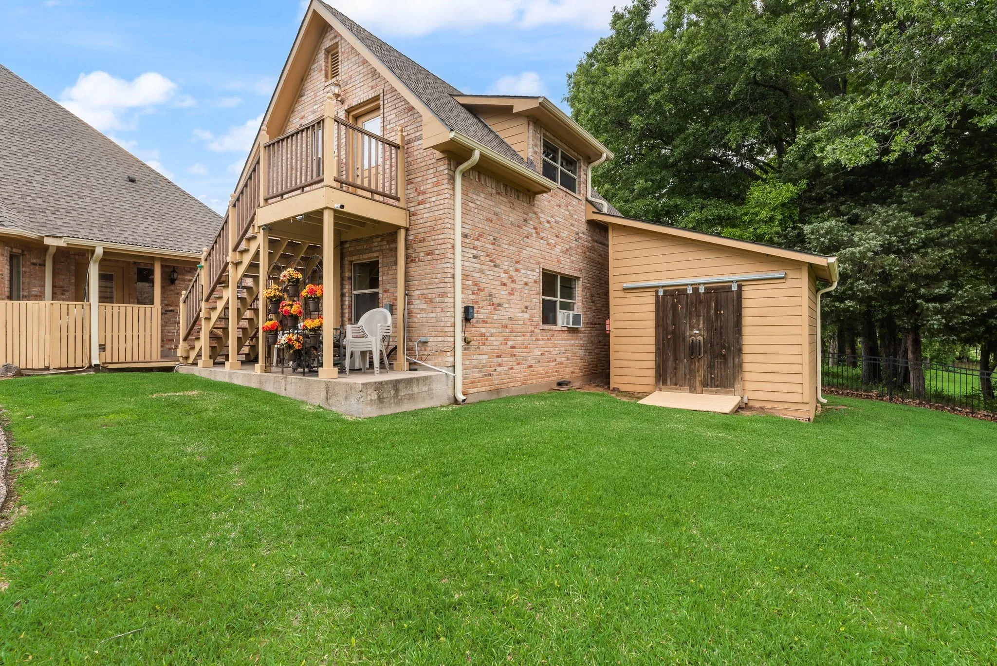 Single Family Residence For Sale in Navarro County , 205 Canal Street, Corsicana, Texas 75109, 5 Bedroom, 4 Bathroom, 2 Garage spaces, 3,011 Sqft, built in 2009, mls#21215803, Real Estate Agent in Corsicana, Homes For Sale in Navarro county, Homes For Sale in Corsicana, Realtor in Corsicana Texas, Real Estate Brokerage Independent Realty Texas, Luminita Cordes Realtor