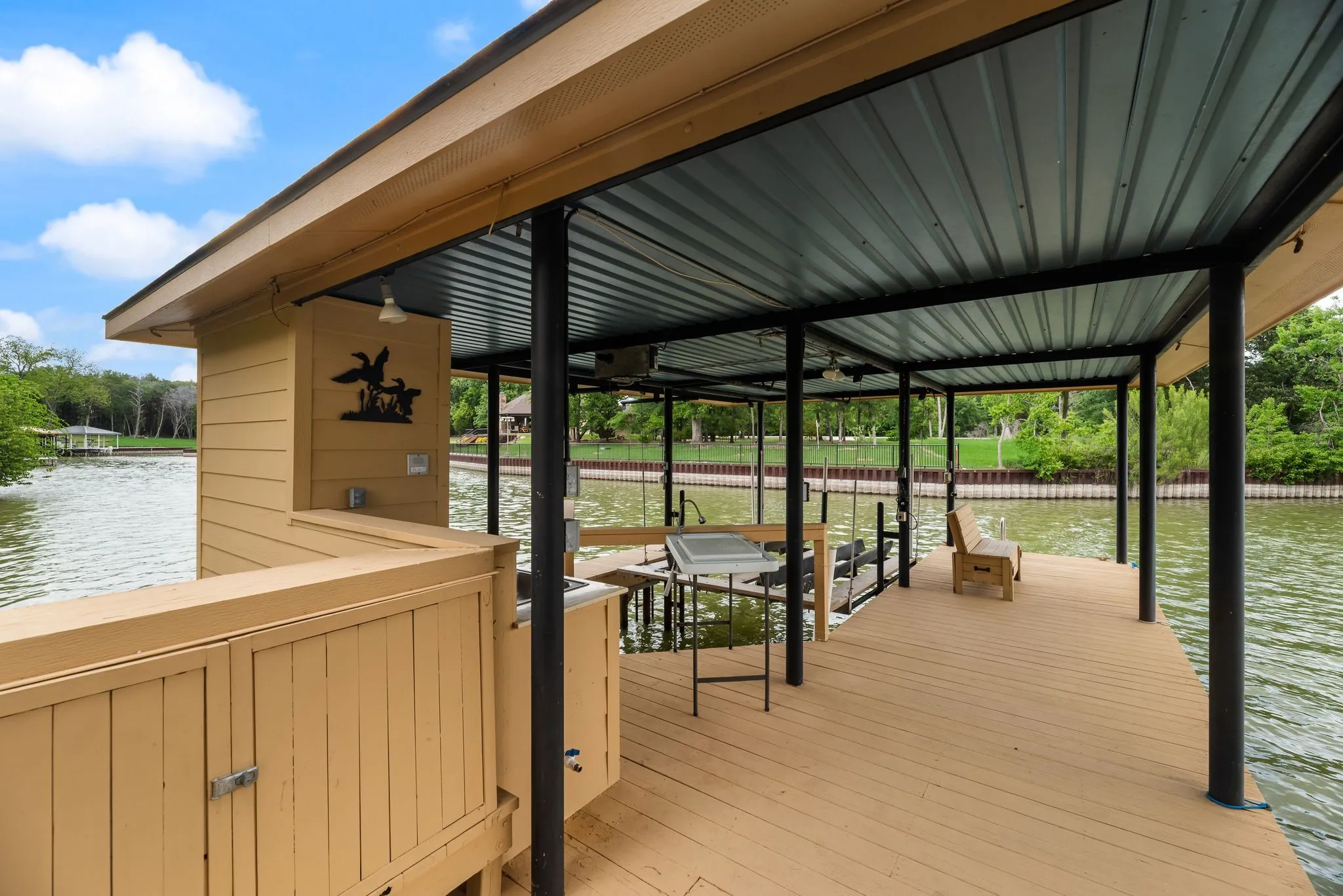 Single Family Residence For Sale in Navarro County , 205 Canal Street, Corsicana, Texas 75109, 5 Bedroom, 4 Bathroom, 2 Garage spaces, 3,011 Sqft, built in 2009, mls#21215803, Real Estate Agent in Corsicana, Homes For Sale in Navarro county, Homes For Sale in Corsicana, Realtor in Corsicana Texas, Real Estate Brokerage Independent Realty Texas, Luminita Cordes Realtor