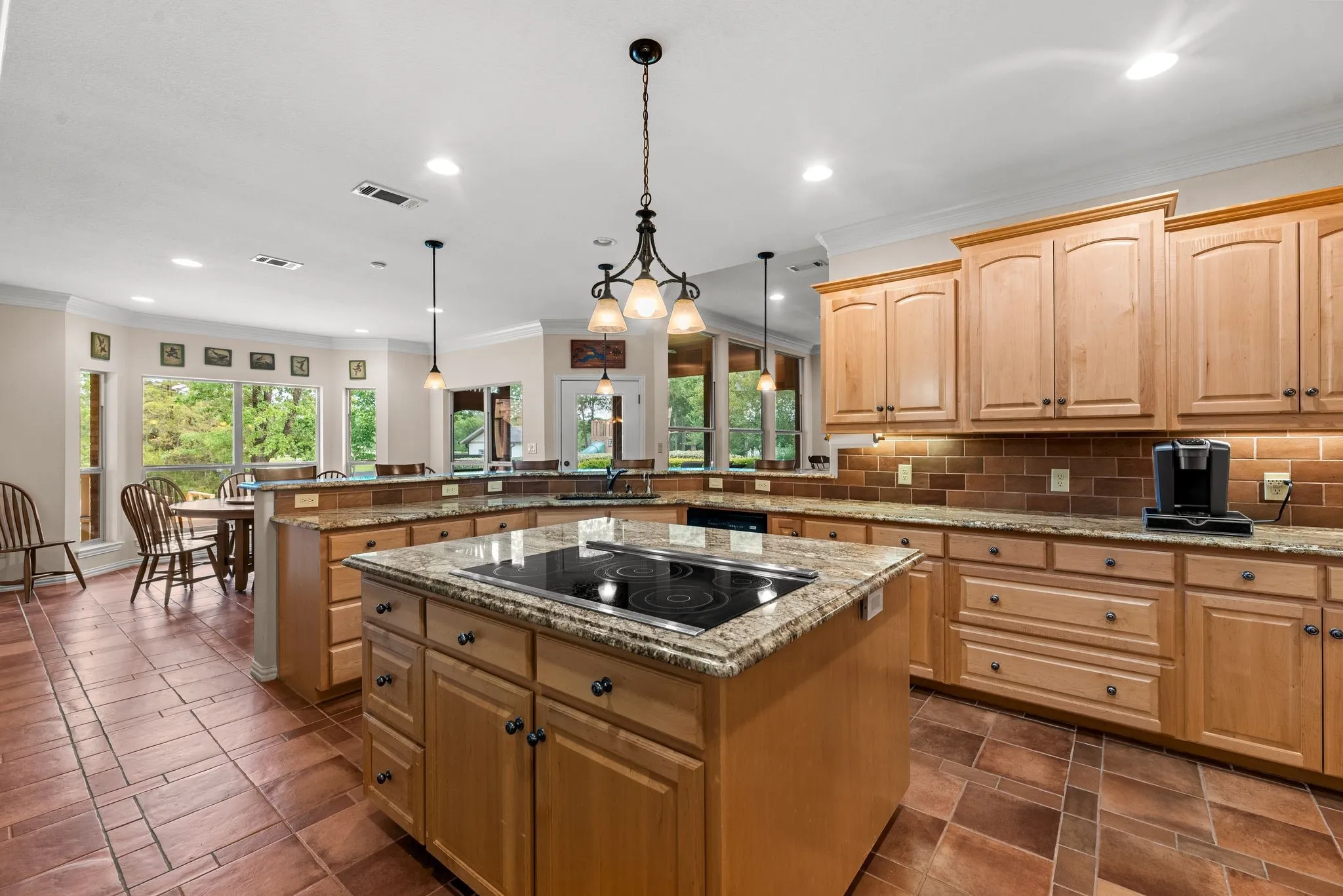 Single Family Residence For Sale in Navarro County , 205 Canal Street, Corsicana, Texas 75109, 5 Bedroom, 4 Bathroom, 2 Garage spaces, 3,011 Sqft, built in 2009, mls#21215803, Real Estate Agent in Corsicana, Homes For Sale in Navarro county, Homes For Sale in Corsicana, Realtor in Corsicana Texas, Real Estate Brokerage Independent Realty Texas, Luminita Cordes Realtor