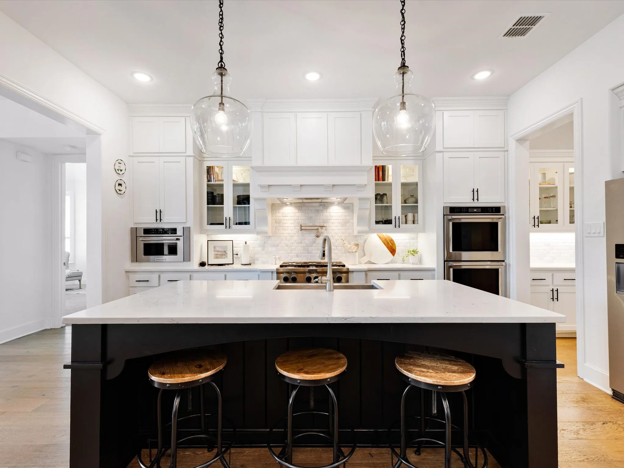 Single Family Residence For Sale in Collin County , 540 Glen Canyon Drive, Prosper, Texas 75078, 5 Bedrooms, 7 Bathrooms, 3 Garage spaces, 4,415 Sqft, built in 2018, Preowned, Price $1,450,000, mls#21244373, Real Estate Agent in Prosper, Homes For Sale in Collin county, Homes For Sale in Prosper, Realtor in Prosper Texas, Real Estate Brokerage Independent Realty Texas, Luminita Cordes Realtor