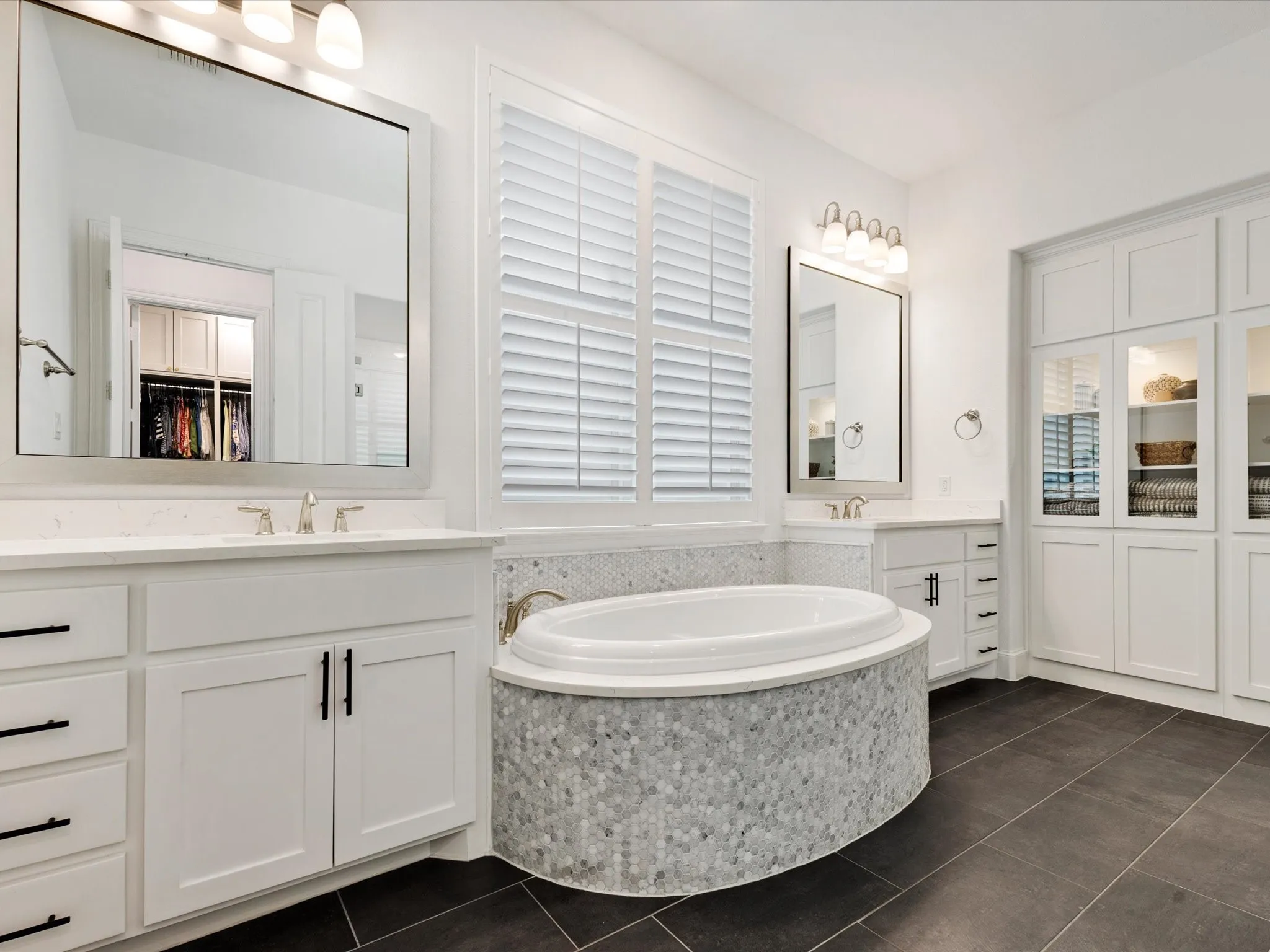 Single Family Residence For Sale in Collin County , 540 Glen Canyon Drive, Prosper, Texas 75078, 5 Bedrooms, 7 Bathrooms, 3 Garage spaces, 4,415 Sqft, built in 2018, Preowned, Price $1,450,000, mls#21244373, Real Estate Agent in Prosper, Homes For Sale in Collin county, Homes For Sale in Prosper, Realtor in Prosper Texas, Real Estate Brokerage Independent Realty Texas, Luminita Cordes Realtor