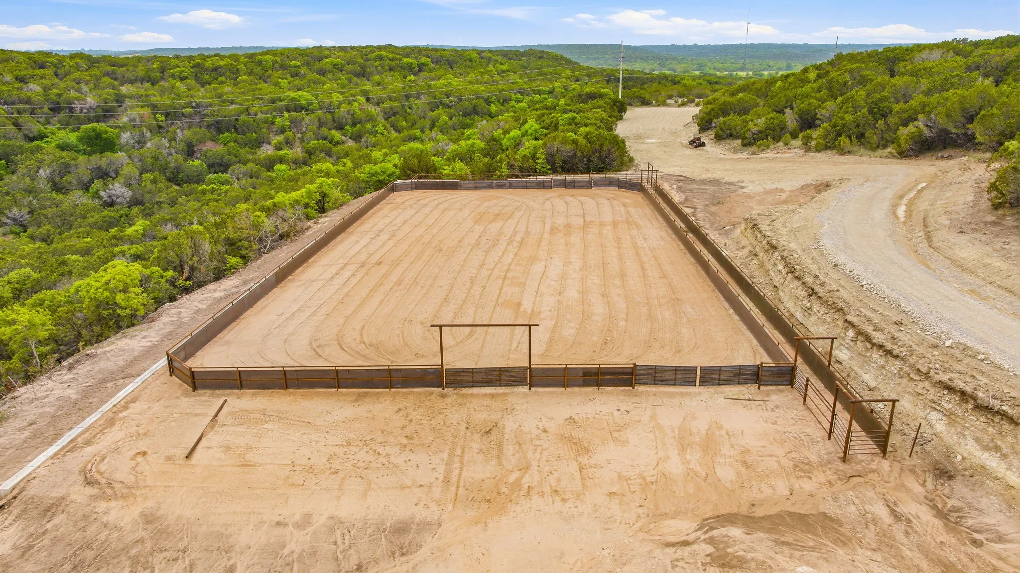 Farm For Sale in Erath County , 14360 cr156, Bluff Dale, Texas 76433, 3 Bedroom, 5 Bathroom, 3 Garage spaces, 3,556 Sqft, built in 2001, mls#21244782, Real Estate Agent in Bluff Dale, Homes For Sale in Erath county, Homes For Sale in Bluff Dale, Realtor in Bluff Dale Texas, Real Estate Brokerage Independent Realty Texas, Luminita Cordes Realtor