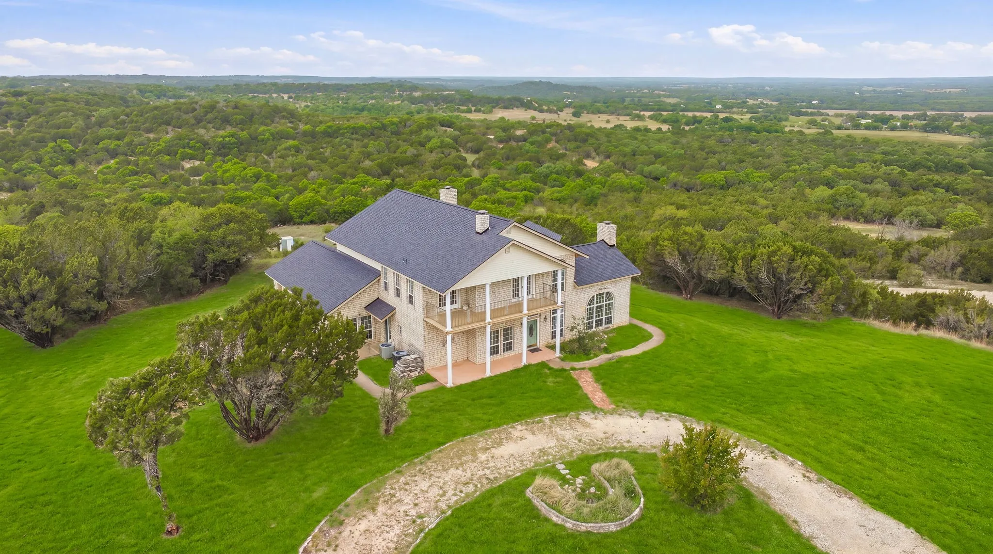Farm For Sale in Erath County , 14360 cr156, Bluff Dale, Texas 76433, 3 Bedroom, 5 Bathroom, 3 Garage spaces, 3,556 Sqft, built in 2001, mls#21244782, Real Estate Agent in Bluff Dale, Homes For Sale in Erath county, Homes For Sale in Bluff Dale, Realtor in Bluff Dale Texas, Real Estate Brokerage Independent Realty Texas, Luminita Cordes Realtor
