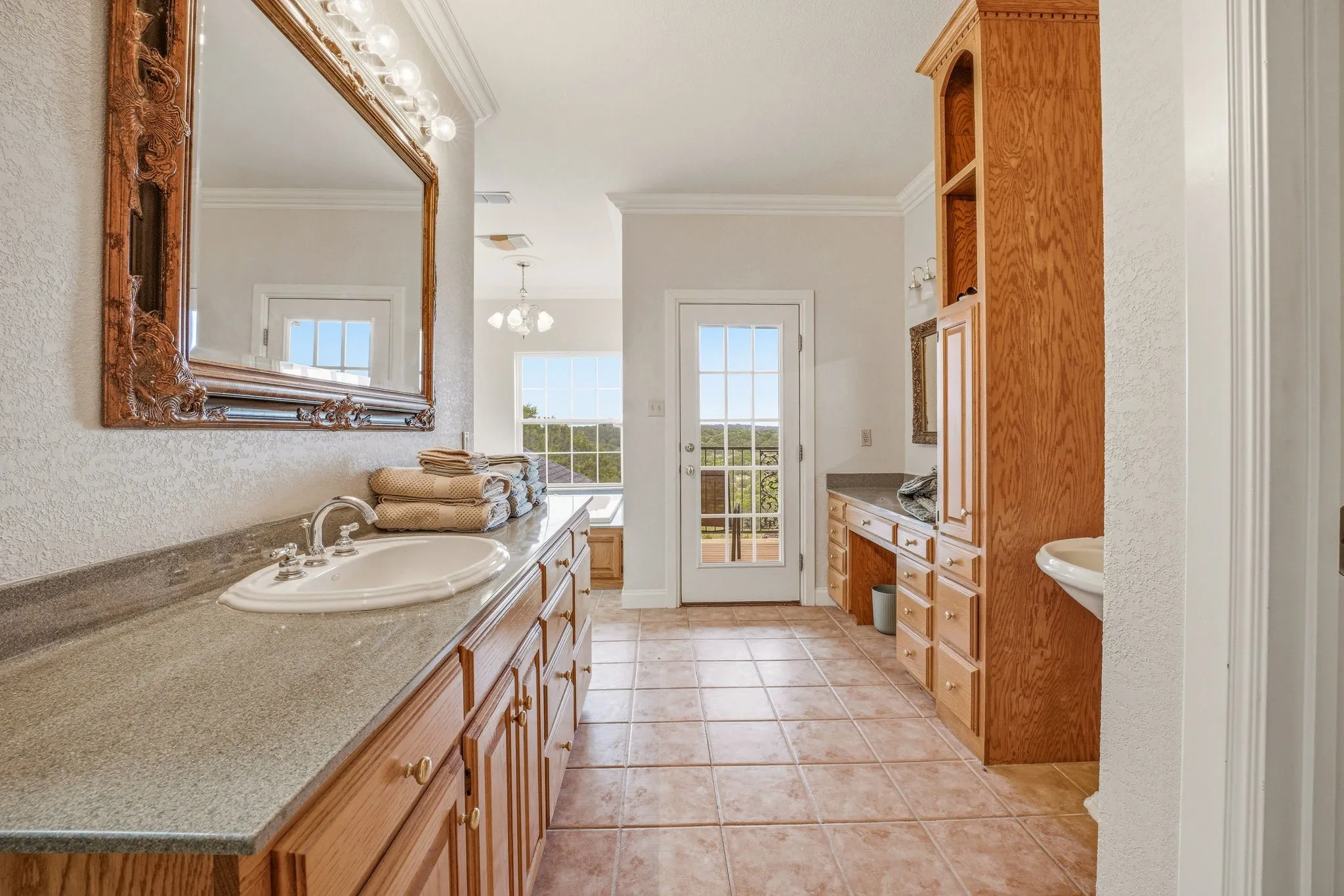 Farm For Sale in Erath County , 14360 cr156, Bluff Dale, Texas 76433, 3 Bedroom, 5 Bathroom, 3 Garage spaces, 3,556 Sqft, built in 2001, mls#21244782, Real Estate Agent in Bluff Dale, Homes For Sale in Erath county, Homes For Sale in Bluff Dale, Realtor in Bluff Dale Texas, Real Estate Brokerage Independent Realty Texas, Luminita Cordes Realtor