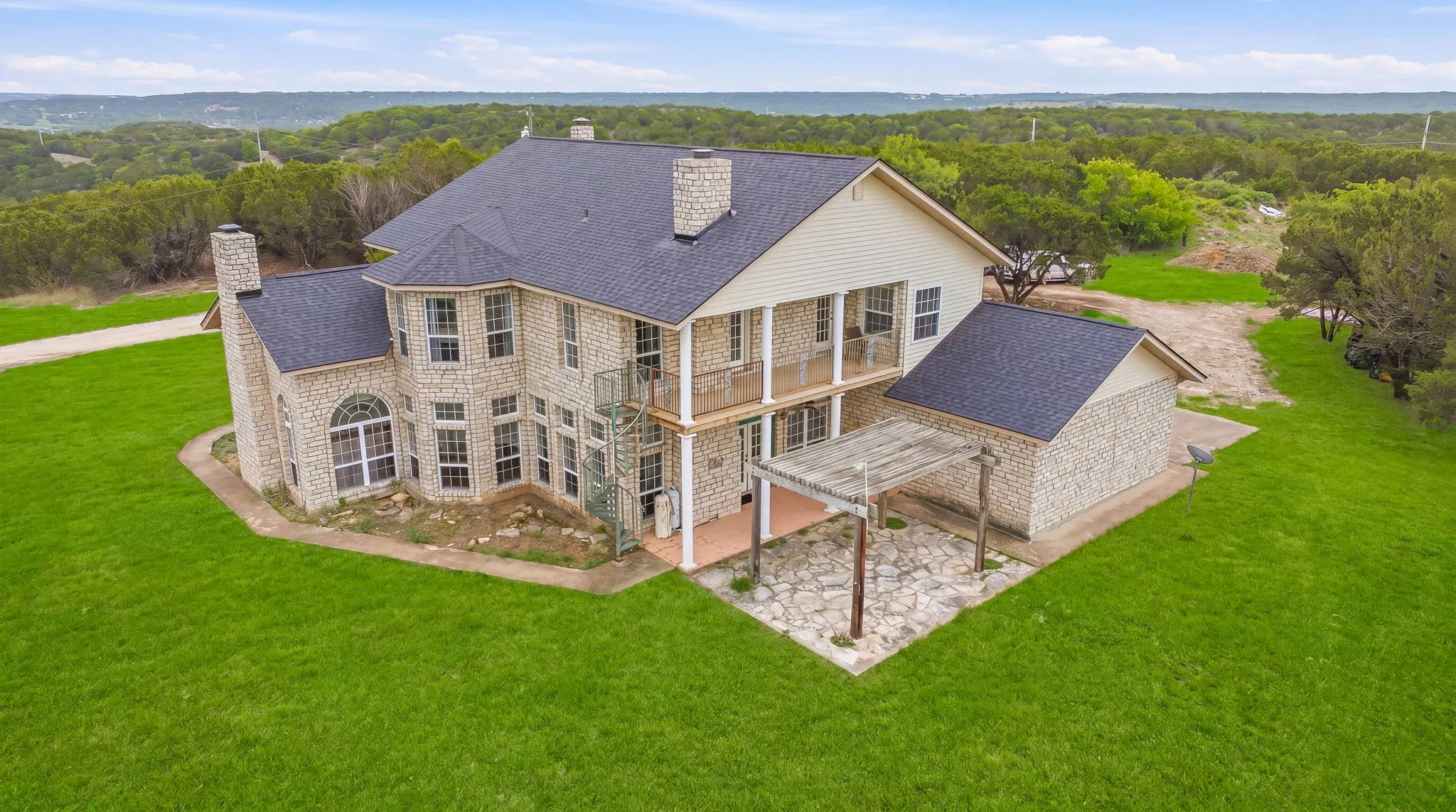 Farm For Sale in Erath County , 14360 cr156, Bluff Dale, Texas 76433, 3 Bedroom, 5 Bathroom, 3 Garage spaces, 3,556 Sqft, built in 2001, mls#21244782, Real Estate Agent in Bluff Dale, Homes For Sale in Erath county, Homes For Sale in Bluff Dale, Realtor in Bluff Dale Texas, Real Estate Brokerage Independent Realty Texas, Luminita Cordes Realtor