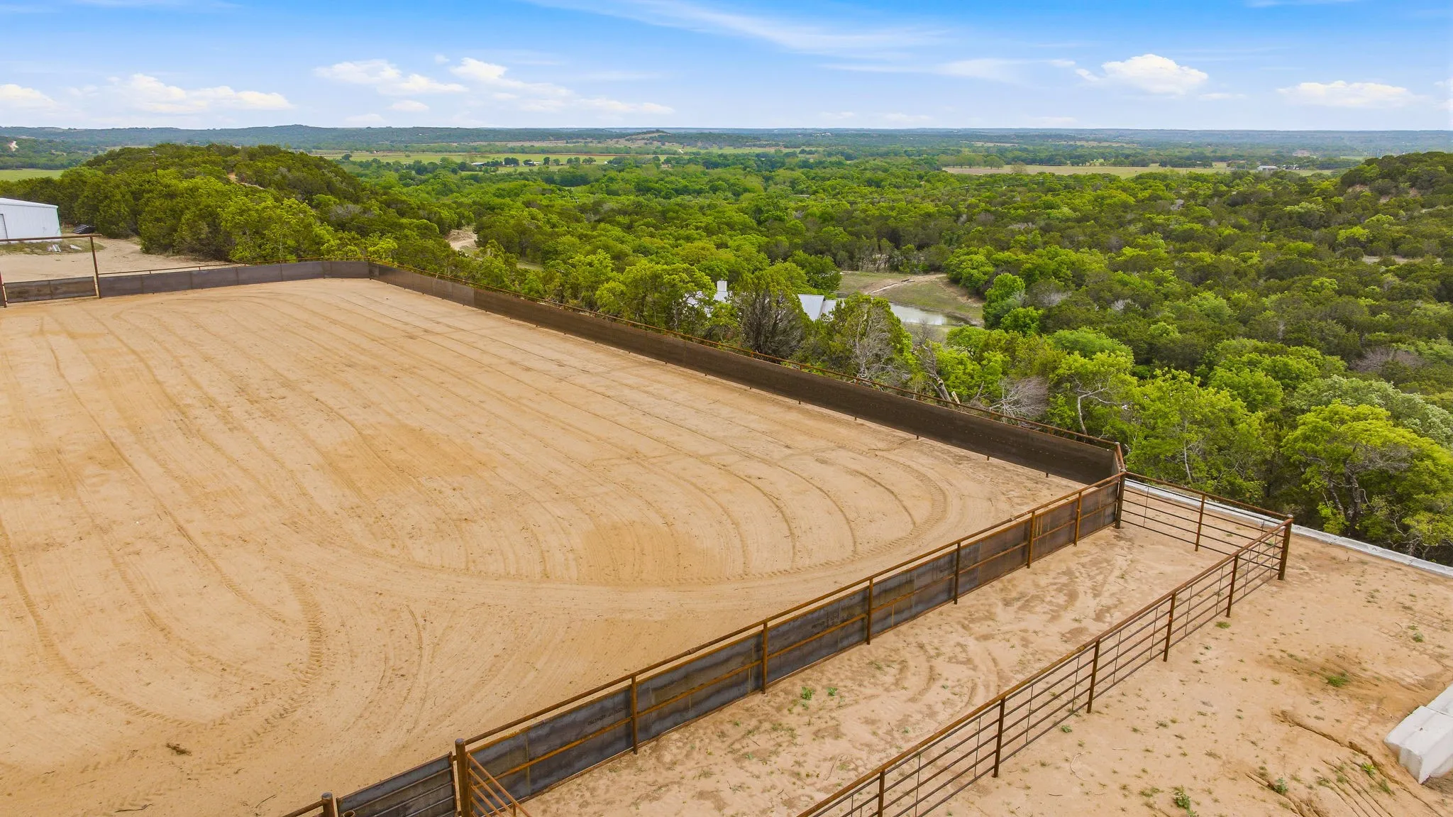 Farm For Sale in Erath County , 14360 cr156, Bluff Dale, Texas 76433, 3 Bedroom, 5 Bathroom, 3 Garage spaces, 3,556 Sqft, built in 2001, mls#21244782, Real Estate Agent in Bluff Dale, Homes For Sale in Erath county, Homes For Sale in Bluff Dale, Realtor in Bluff Dale Texas, Real Estate Brokerage Independent Realty Texas, Luminita Cordes Realtor