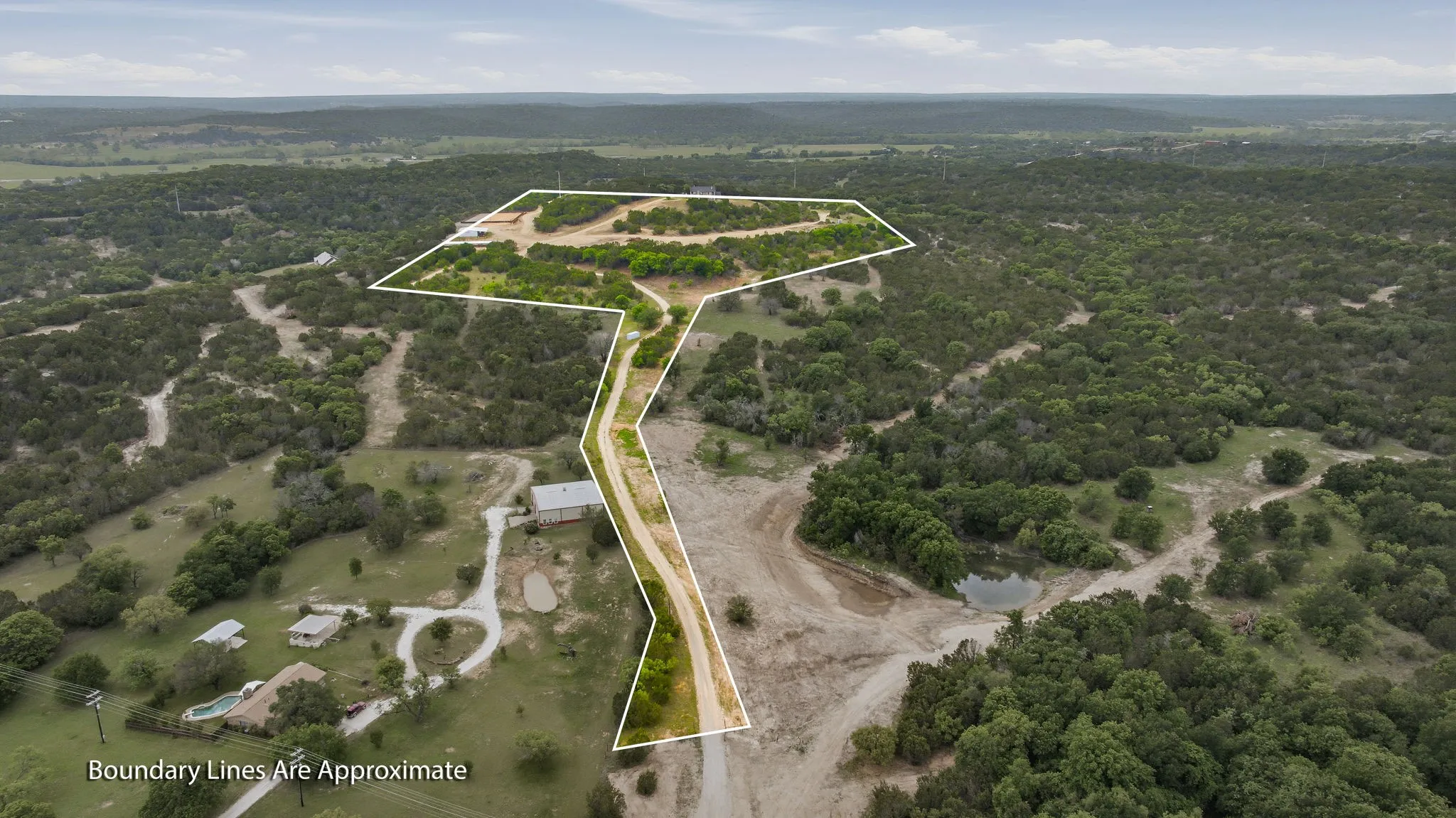 Farm For Sale in Erath County , 14360 cr156, Bluff Dale, Texas 76433, 3 Bedroom, 5 Bathroom, 3 Garage spaces, 3,556 Sqft, built in 2001, mls#21244782, Real Estate Agent in Bluff Dale, Homes For Sale in Erath county, Homes For Sale in Bluff Dale, Realtor in Bluff Dale Texas, Real Estate Brokerage Independent Realty Texas, Luminita Cordes Realtor