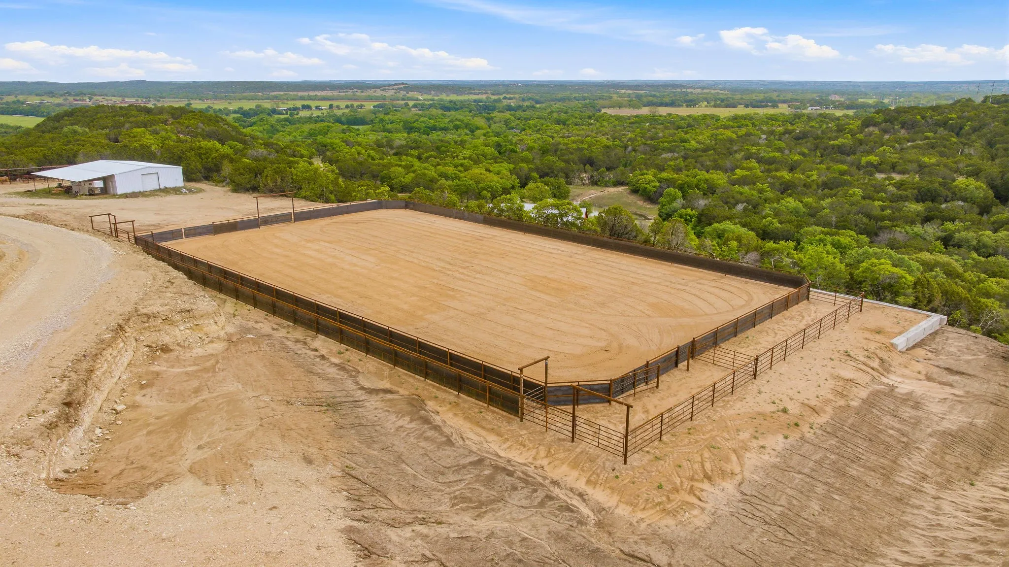 Farm For Sale in Erath County , 14360 cr156, Bluff Dale, Texas 76433, 3 Bedroom, 5 Bathroom, 3 Garage spaces, 3,556 Sqft, built in 2001, mls#21244782, Real Estate Agent in Bluff Dale, Homes For Sale in Erath county, Homes For Sale in Bluff Dale, Realtor in Bluff Dale Texas, Real Estate Brokerage Independent Realty Texas, Luminita Cordes Realtor