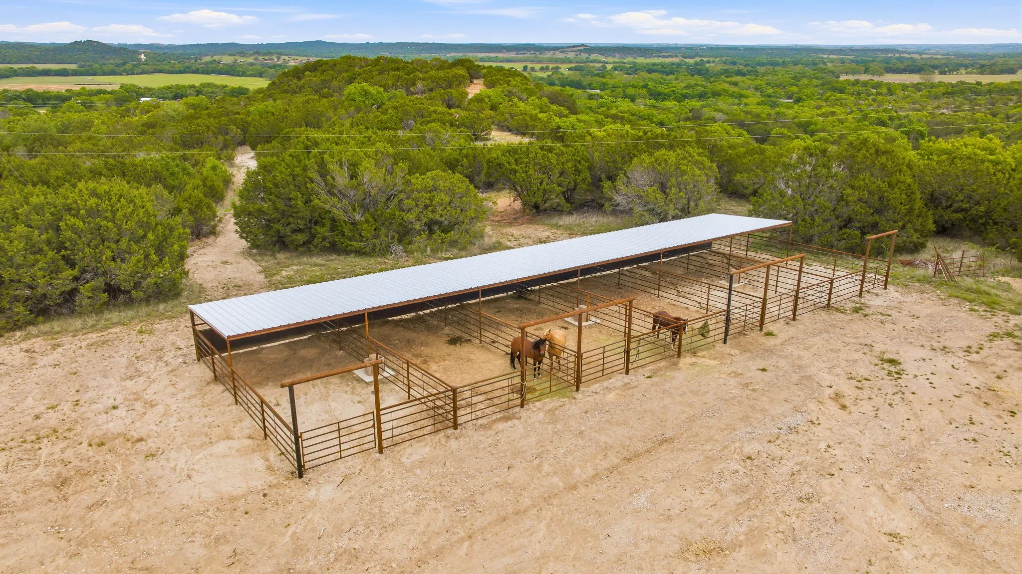 Farm For Sale in Erath County , 14360 cr156, Bluff Dale, Texas 76433, 3 Bedroom, 5 Bathroom, 3 Garage spaces, 3,556 Sqft, built in 2001, mls#21244782, Real Estate Agent in Bluff Dale, Homes For Sale in Erath county, Homes For Sale in Bluff Dale, Realtor in Bluff Dale Texas, Real Estate Brokerage Independent Realty Texas, Luminita Cordes Realtor
