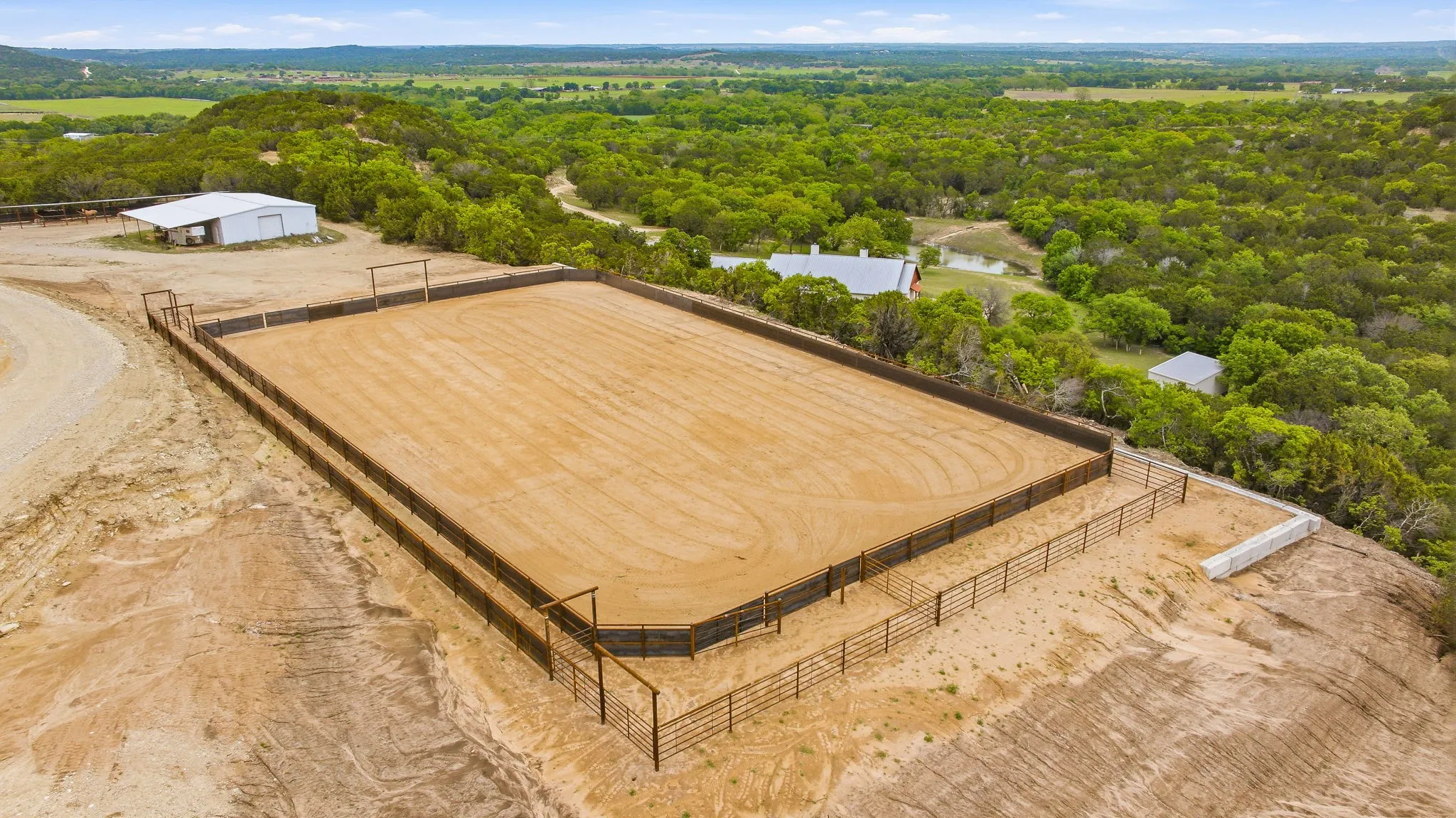 Farm For Sale in Erath County , 14360 cr156, Bluff Dale, Texas 76433, 3 Bedroom, 5 Bathroom, 3 Garage spaces, 3,556 Sqft, built in 2001, mls#21244782, Real Estate Agent in Bluff Dale, Homes For Sale in Erath county, Homes For Sale in Bluff Dale, Realtor in Bluff Dale Texas, Real Estate Brokerage Independent Realty Texas, Luminita Cordes Realtor