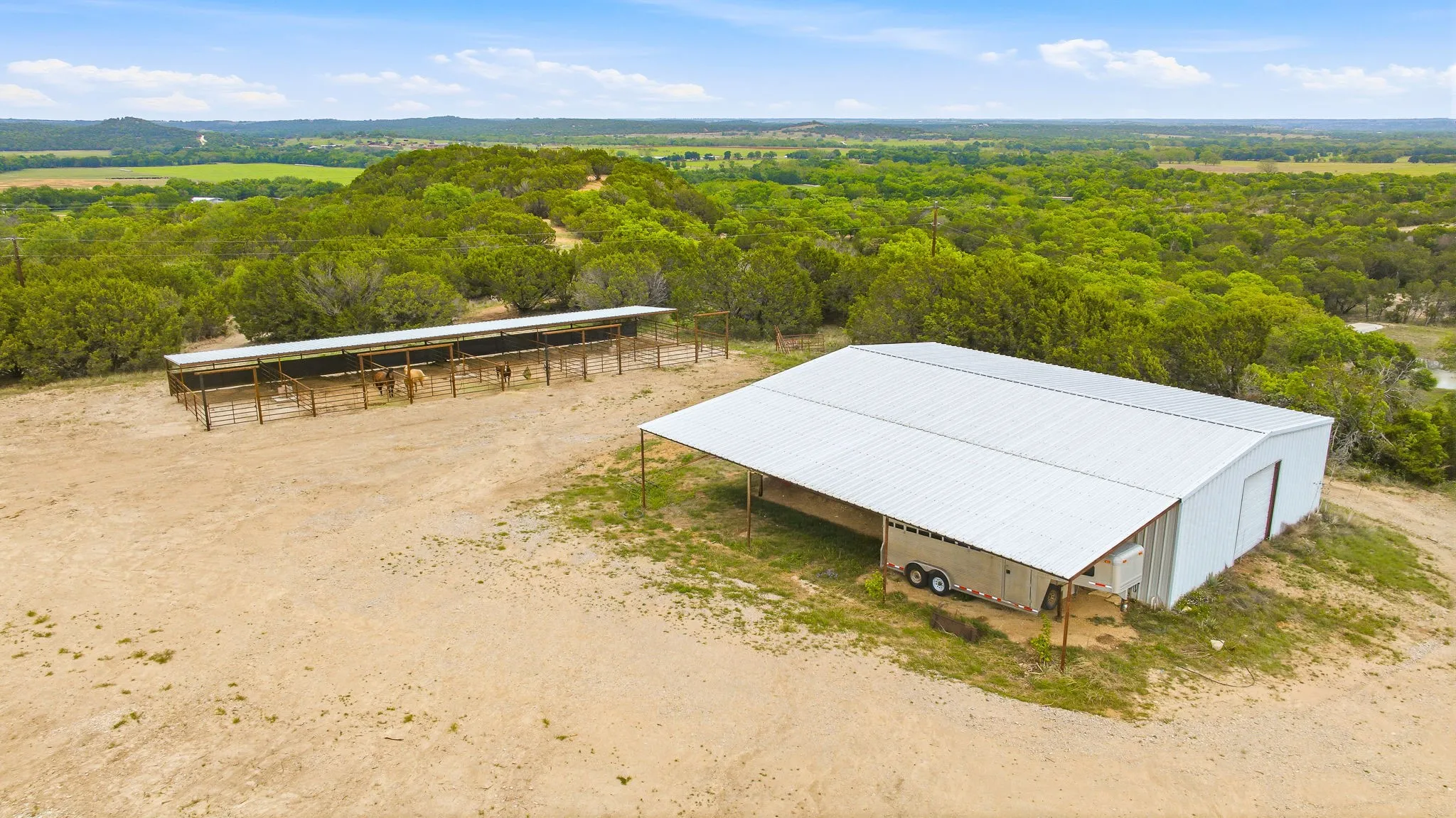 Farm For Sale in Erath County , 14360 cr156, Bluff Dale, Texas 76433, 3 Bedroom, 5 Bathroom, 3 Garage spaces, 3,556 Sqft, built in 2001, mls#21244782, Real Estate Agent in Bluff Dale, Homes For Sale in Erath county, Homes For Sale in Bluff Dale, Realtor in Bluff Dale Texas, Real Estate Brokerage Independent Realty Texas, Luminita Cordes Realtor
