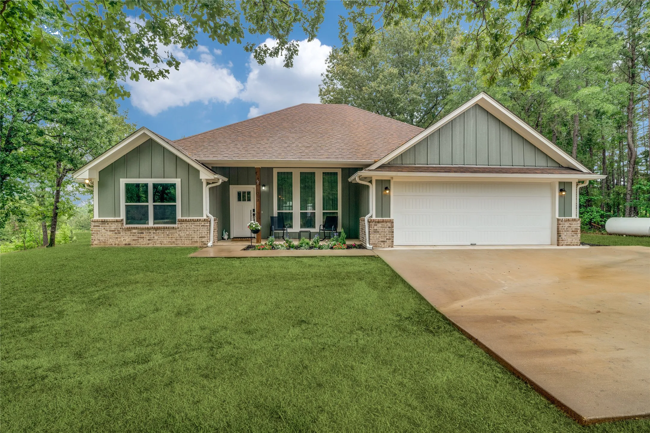 Single Family Residence For Sale in Smith County , 11302 County Road 4102, Lindale, Texas 75771, 4 Bedroom, 2 Bathroom, 2 Garage spaces, 1,859 Sqft, built in 2022, Preowned, mls#21244887, Real Estate Agent in Lindale, Homes For Sale in Smith county, Homes For Sale in Lindale, Realtor in Lindale Texas, Real Estate Brokerage Independent Realty Texas, Luminita Cordes Realtor