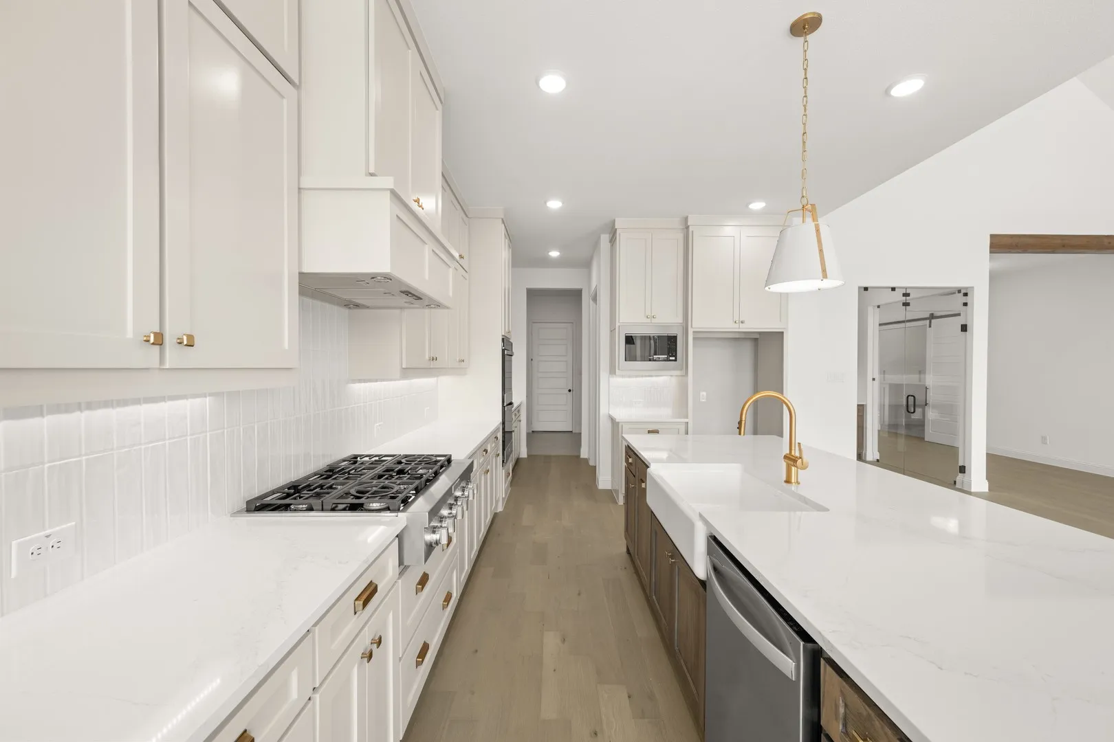 1833 Wheatgrass- Kitchen-2