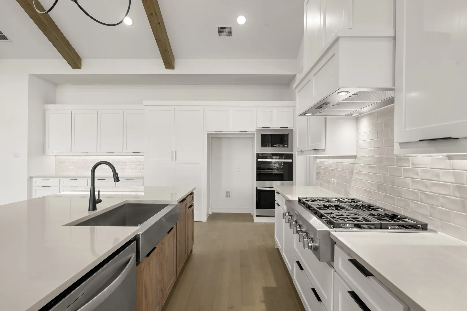 1820 Wheatgrass- Kitchen-3