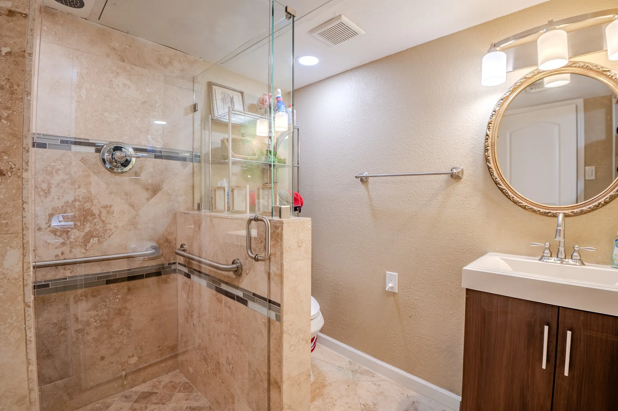 Single Family Residence For Sale in Denton County , 4220 Malone Avenue, The Colony, Texas 75056, 3 Bedroom, 2 Bathroom, 1 Garage spaces, 1,080 Sqft, built in 1984, mls#21242863, Real Estate Agent in The Colony, Homes For Sale in Denton county, Homes For Sale in The Colony, Realtor in The Colony Texas, Real Estate Brokerage Independent Realty Texas, Luminita Cordes Realtor