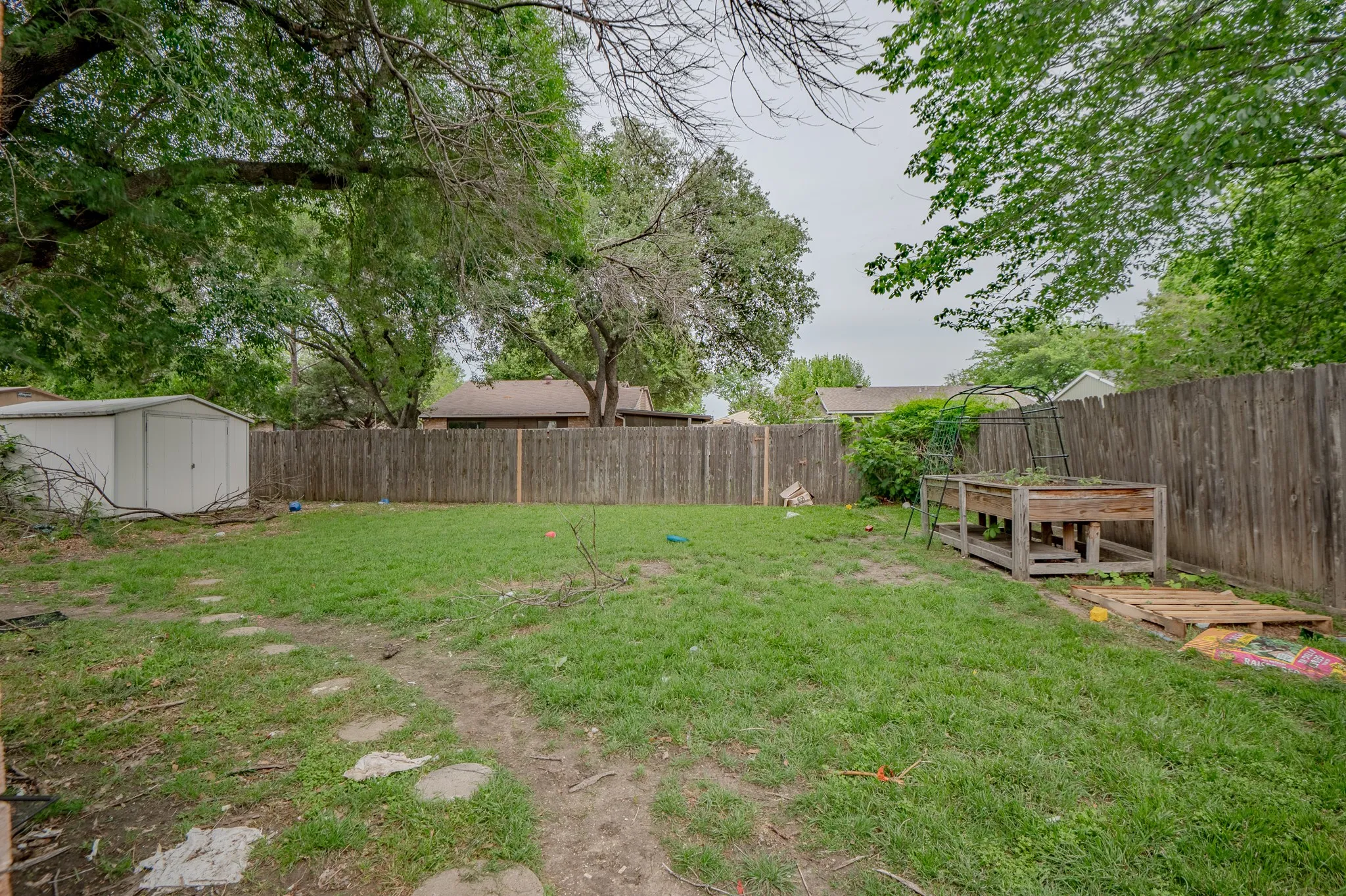 Single Family Residence For Sale in Denton County , 4220 Malone Avenue, The Colony, Texas 75056, 3 Bedroom, 2 Bathroom, 1 Garage spaces, 1,080 Sqft, built in 1984, mls#21242863, Real Estate Agent in The Colony, Homes For Sale in Denton county, Homes For Sale in The Colony, Realtor in The Colony Texas, Real Estate Brokerage Independent Realty Texas, Luminita Cordes Realtor