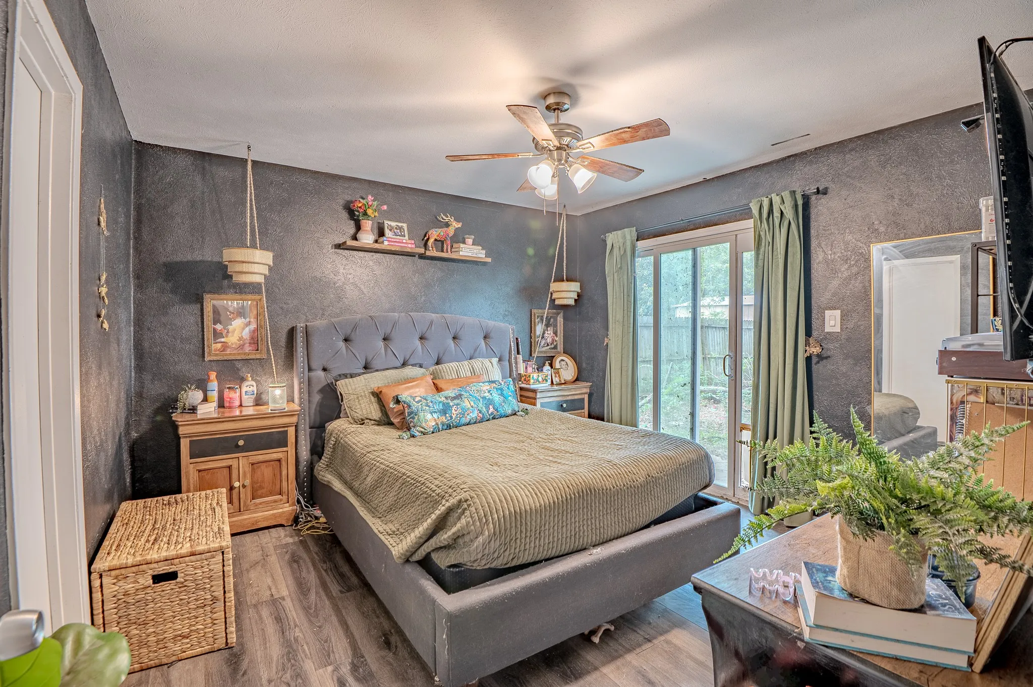 Single Family Residence For Sale in Denton County , 4220 Malone Avenue, The Colony, Texas 75056, 3 Bedroom, 2 Bathroom, 1 Garage spaces, 1,080 Sqft, built in 1984, mls#21242863, Real Estate Agent in The Colony, Homes For Sale in Denton county, Homes For Sale in The Colony, Realtor in The Colony Texas, Real Estate Brokerage Independent Realty Texas, Luminita Cordes Realtor