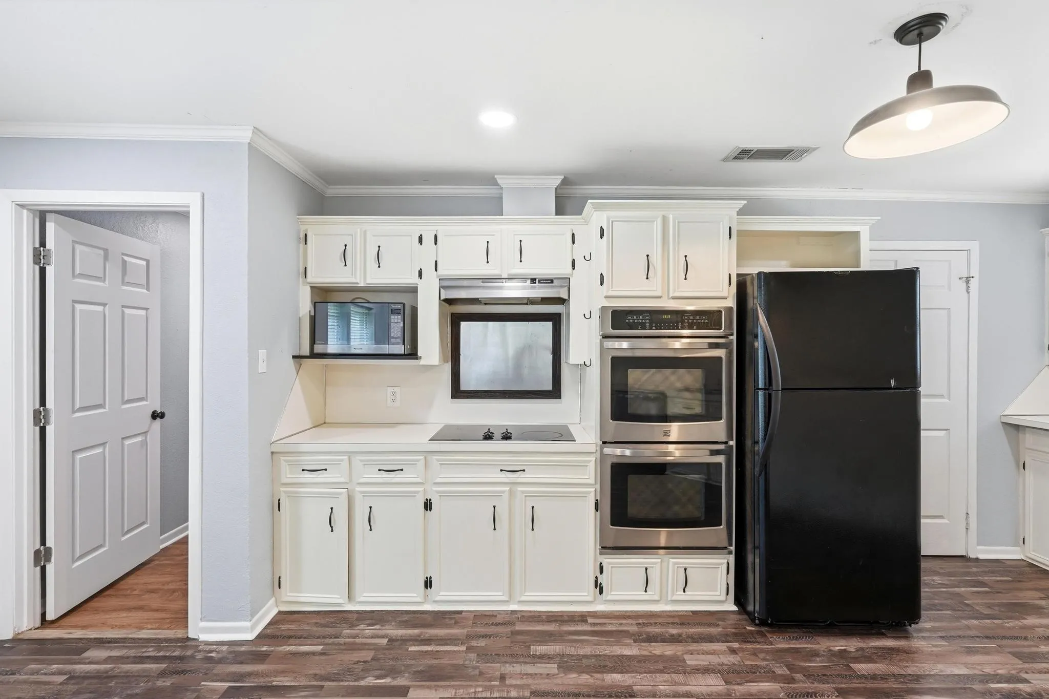 Single Family Residence For Sale in Taylor County , 1501 Edgewater Road, Abilene, Texas 79602, 3 Bedroom, 2 Bathroom, Garage spaces, 2,055 Sqft, built in 1981, mls#21244783, Real Estate Agent in Abilene, Homes For Sale in Taylor county, Homes For Sale in Abilene, Realtor in Abilene Texas, Real Estate Brokerage Independent Realty Texas, Luminita Cordes Realtor