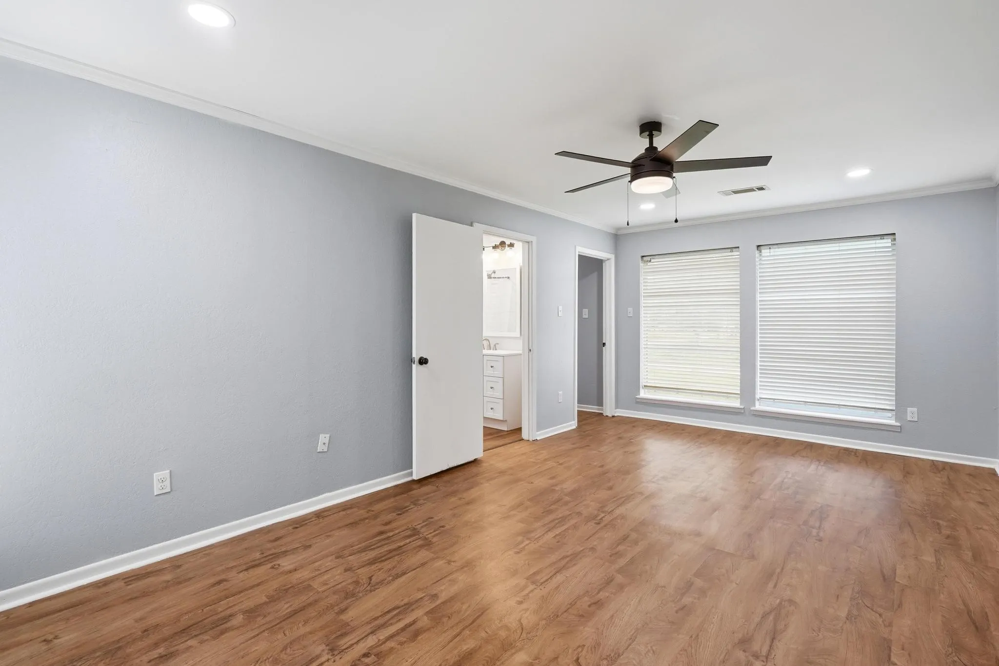 Single Family Residence For Sale in Taylor County , 1501 Edgewater Road, Abilene, Texas 79602, 3 Bedroom, 2 Bathroom, Garage spaces, 2,055 Sqft, built in 1981, mls#21244783, Real Estate Agent in Abilene, Homes For Sale in Taylor county, Homes For Sale in Abilene, Realtor in Abilene Texas, Real Estate Brokerage Independent Realty Texas, Luminita Cordes Realtor
