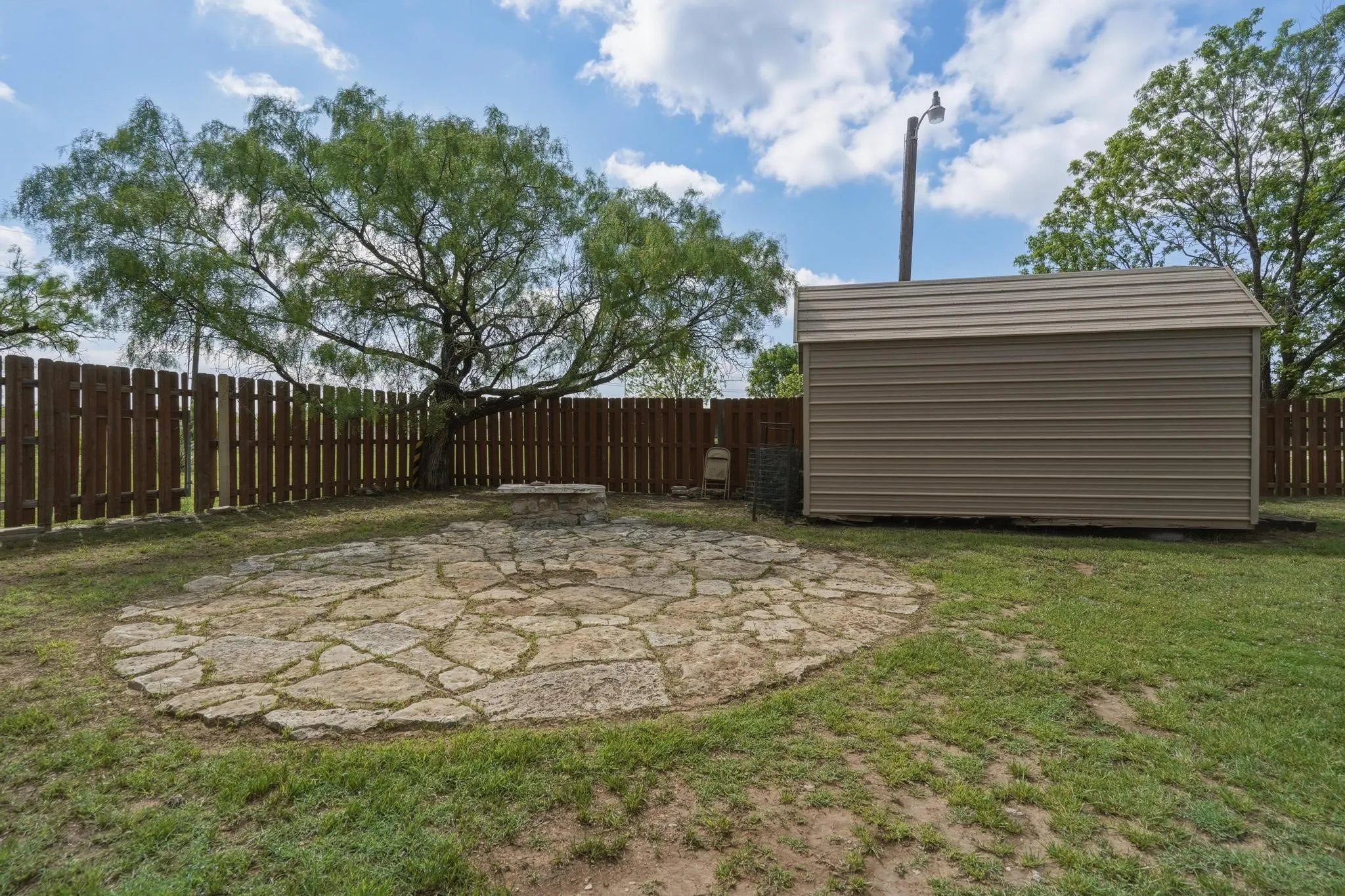 Single Family Residence For Sale in Taylor County , 1501 Edgewater Road, Abilene, Texas 79602, 3 Bedroom, 2 Bathroom, Garage spaces, 2,055 Sqft, built in 1981, mls#21244783, Real Estate Agent in Abilene, Homes For Sale in Taylor county, Homes For Sale in Abilene, Realtor in Abilene Texas, Real Estate Brokerage Independent Realty Texas, Luminita Cordes Realtor