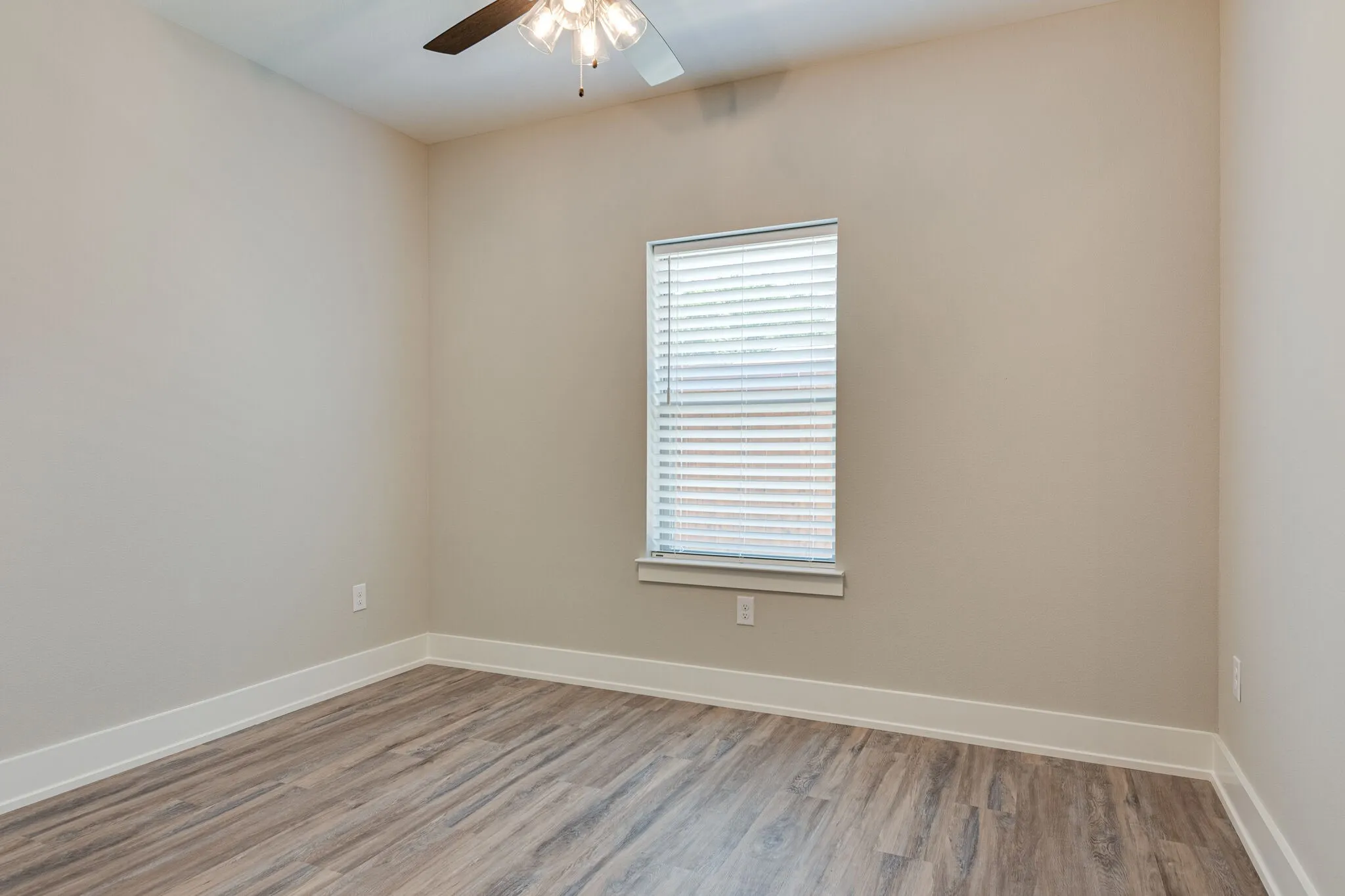 Apartment For Rent in Denton County , 115 W Jones 102, Krum, Texas 76249, 2 Bedrooms, 2 Bathrooms, Garage spaces, 968 Sqft, built in 2023, New Construction - Complete, Price $1,450, mls#21242898, Real Estate Agent in Krum, Homes For Rent in Denton county, Homes For Rent in Krum, Realtor in Krum Texas, Real Estate Brokerage Independent Realty Texas, Luminita Cordes Realtor