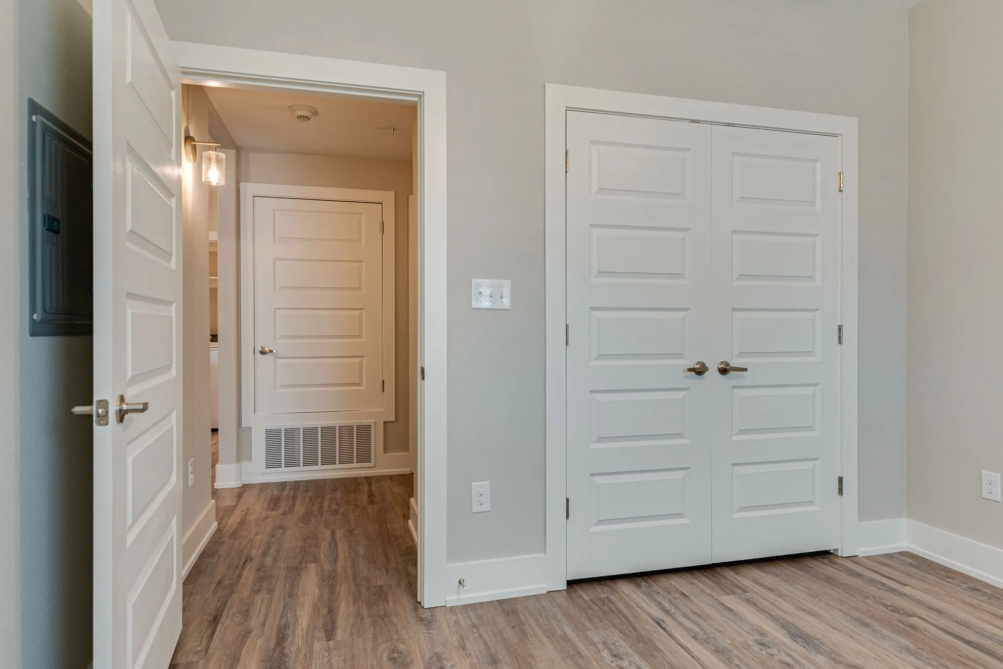 Apartment For Rent in Denton County , 115 W Jones 102, Krum, Texas 76249, 2 Bedrooms, 2 Bathrooms, Garage spaces, 968 Sqft, built in 2023, New Construction - Complete, Price $1,450, mls#21242898, Real Estate Agent in Krum, Homes For Rent in Denton county, Homes For Rent in Krum, Realtor in Krum Texas, Real Estate Brokerage Independent Realty Texas, Luminita Cordes Realtor