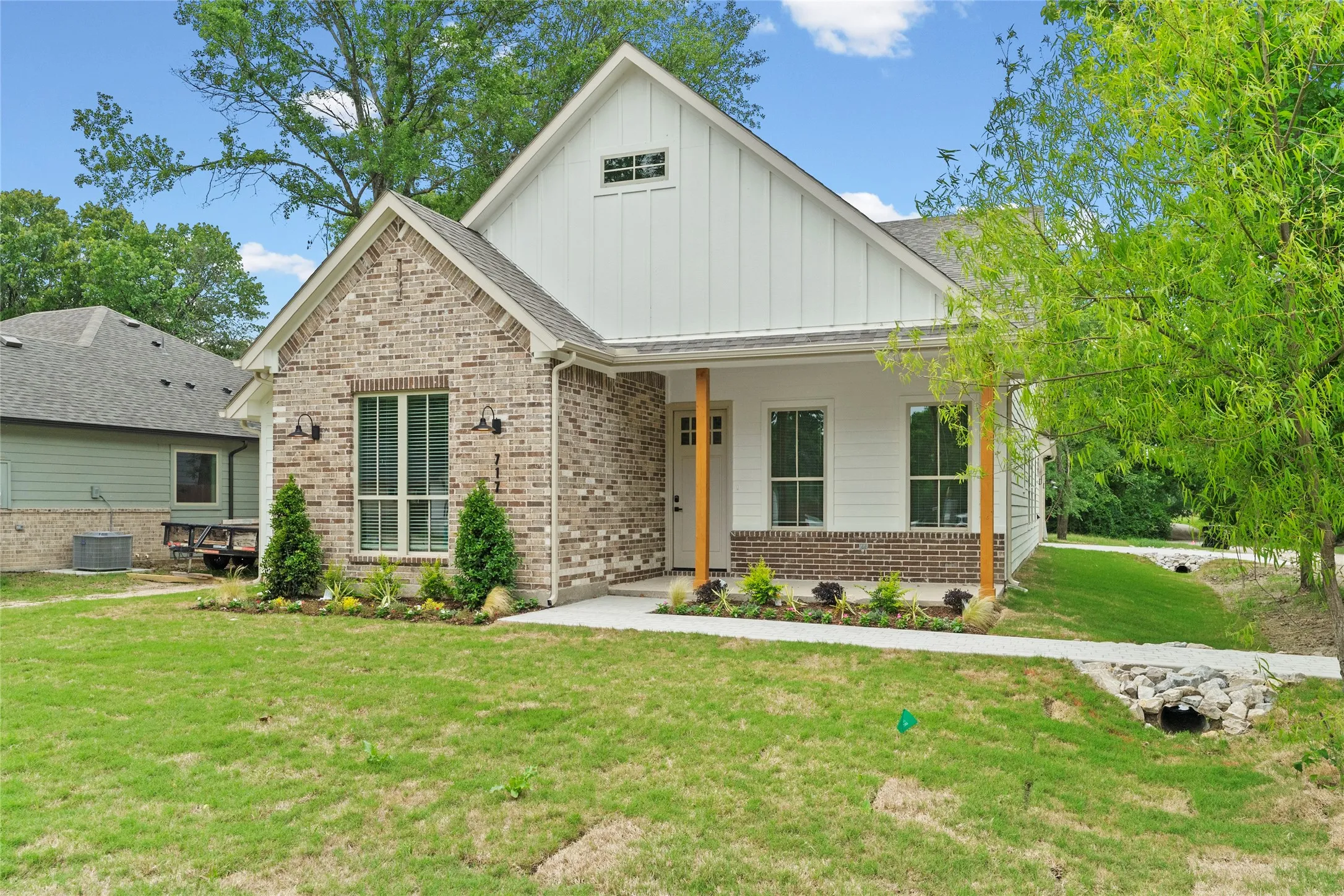 Single Family Residence For Sale in Hunt County , 717 Hemlock Drive, West Tawakoni, Texas 75474, 4 Bedrooms, 2 Bathrooms, 2 Garage spaces, 1,828 Sqft, built in 2026, Price $299,972, mls#21244998, Real Estate Agent in West Tawakoni, Homes For Sale in Hunt county, Homes For Sale in West Tawakoni, Realtor in West Tawakoni Texas, Real Estate Brokerage Independent Realty Texas, Luminita Cordes Realtor