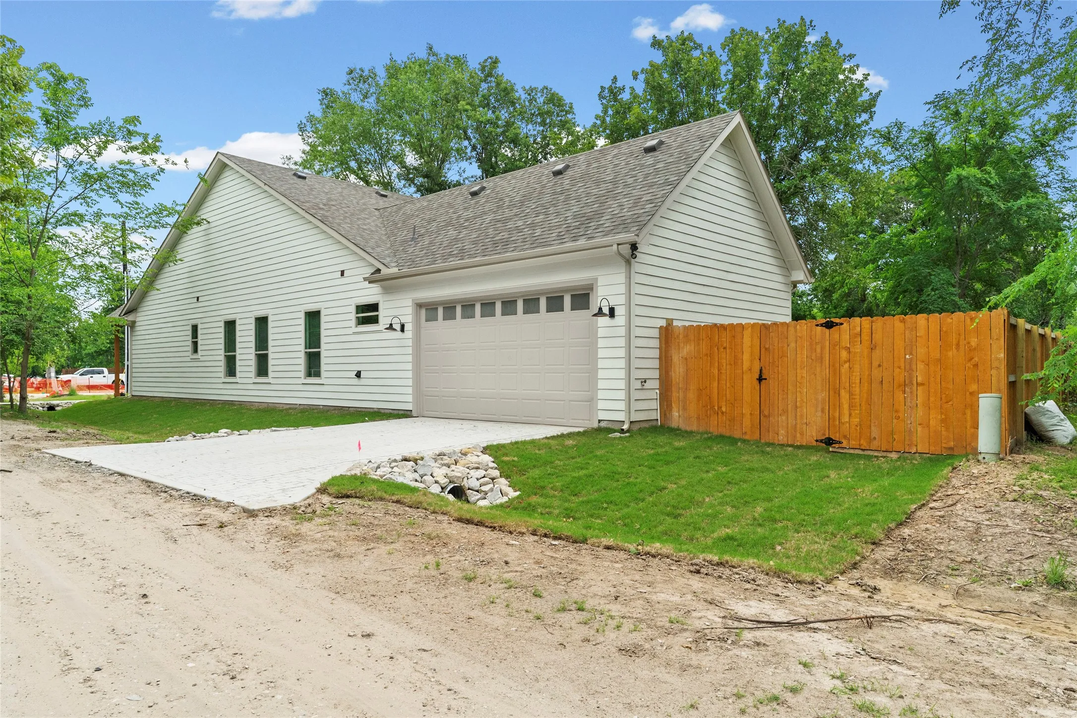 Single Family Residence For Sale in Hunt County , 717 Hemlock Drive, West Tawakoni, Texas 75474, 4 Bedrooms, 2 Bathrooms, 2 Garage spaces, 1,828 Sqft, built in 2026, Price $299,972, mls#21244998, Real Estate Agent in West Tawakoni, Homes For Sale in Hunt county, Homes For Sale in West Tawakoni, Realtor in West Tawakoni Texas, Real Estate Brokerage Independent Realty Texas, Luminita Cordes Realtor