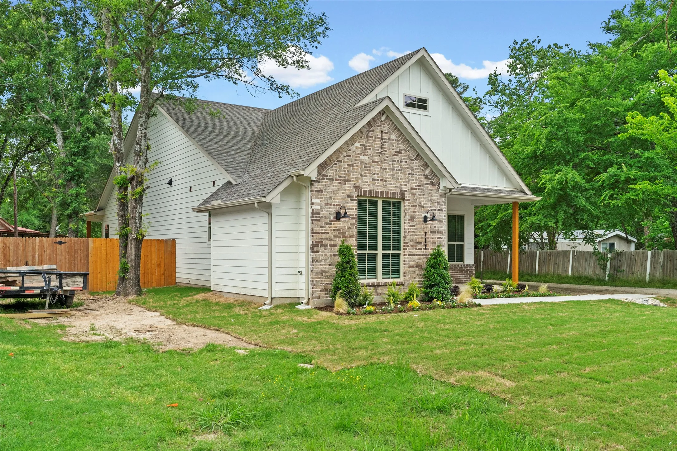 Single Family Residence For Sale in Hunt County , 717 Hemlock Drive, West Tawakoni, Texas 75474, 4 Bedrooms, 2 Bathrooms, 2 Garage spaces, 1,828 Sqft, built in 2026, Price $299,972, mls#21244998, Real Estate Agent in West Tawakoni, Homes For Sale in Hunt county, Homes For Sale in West Tawakoni, Realtor in West Tawakoni Texas, Real Estate Brokerage Independent Realty Texas, Luminita Cordes Realtor