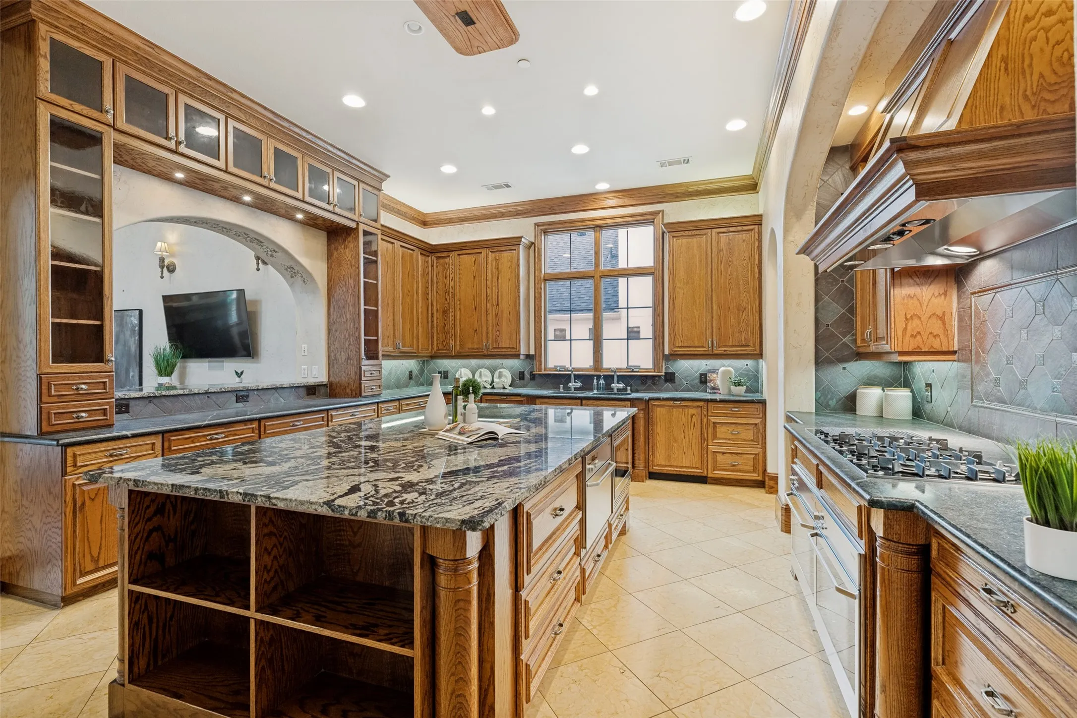 Single Family Residence For Sale in Collin County , 5149 Brandywine Lane, Frisco, Texas 75034, 5 Bedroom, 6 Bathroom, 4 Garage spaces, 7,619 Sqft, built in 2001, Preowned, mls#21241862, Real Estate Agent in Frisco, Homes For Sale in Collin county, Homes For Sale in Frisco, Realtor in Frisco Texas, Real Estate Brokerage Independent Realty Texas, Luminita Cordes Realtor