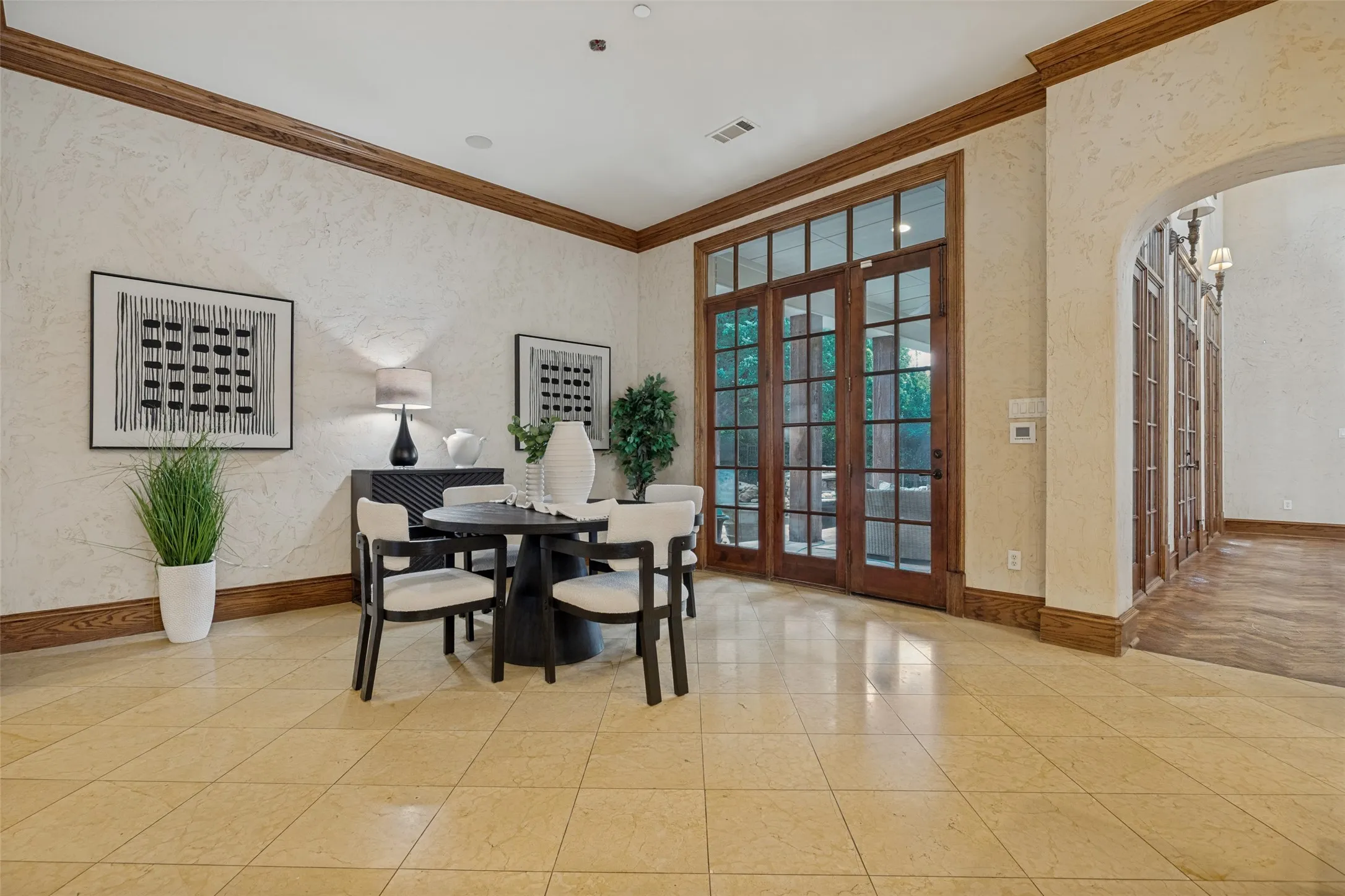 Single Family Residence For Sale in Collin County , 5149 Brandywine Lane, Frisco, Texas 75034, 5 Bedroom, 6 Bathroom, 4 Garage spaces, 7,619 Sqft, built in 2001, Preowned, mls#21241862, Real Estate Agent in Frisco, Homes For Sale in Collin county, Homes For Sale in Frisco, Realtor in Frisco Texas, Real Estate Brokerage Independent Realty Texas, Luminita Cordes Realtor
