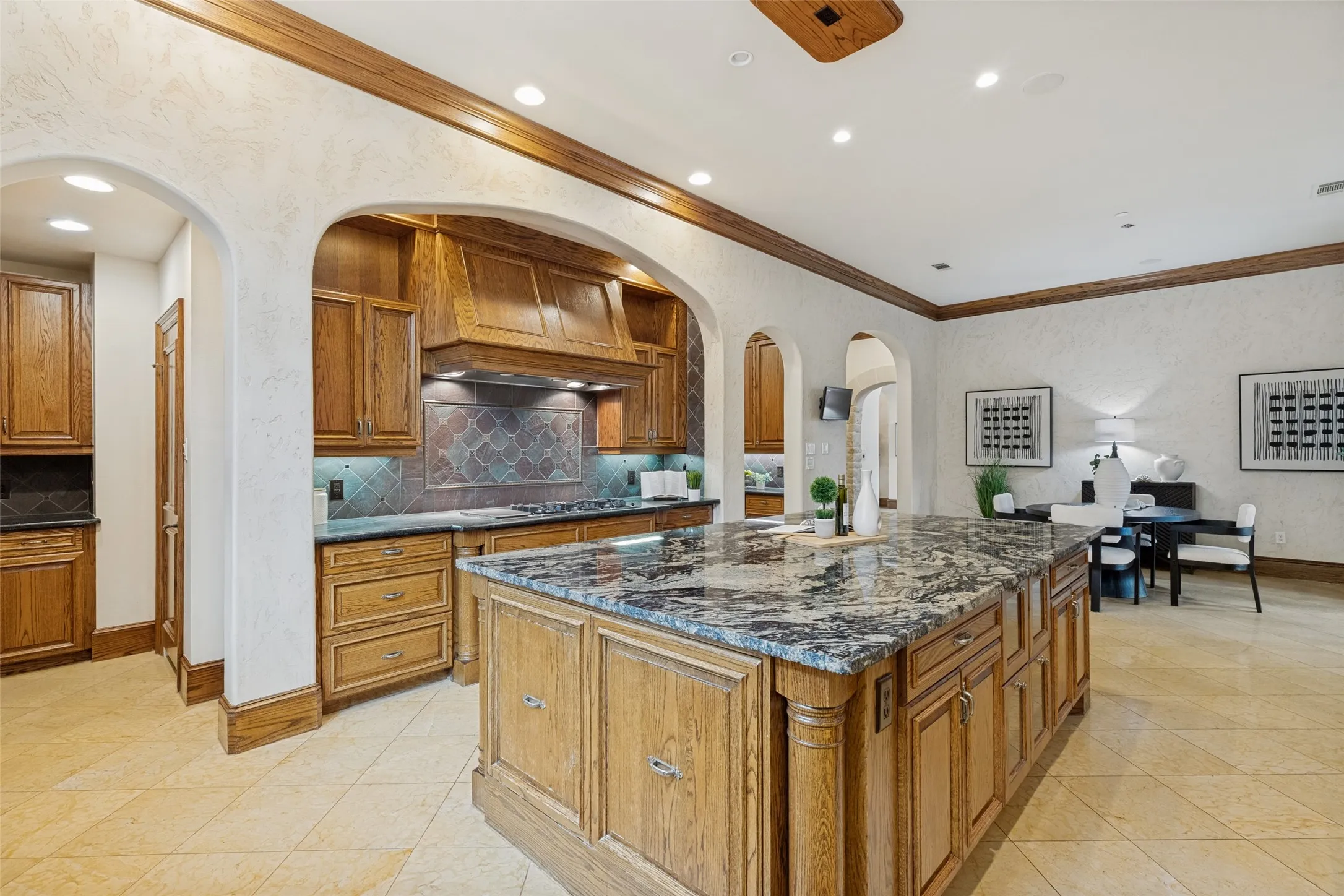 Single Family Residence For Sale in Collin County , 5149 Brandywine Lane, Frisco, Texas 75034, 5 Bedroom, 6 Bathroom, 4 Garage spaces, 7,619 Sqft, built in 2001, Preowned, mls#21241862, Real Estate Agent in Frisco, Homes For Sale in Collin county, Homes For Sale in Frisco, Realtor in Frisco Texas, Real Estate Brokerage Independent Realty Texas, Luminita Cordes Realtor
