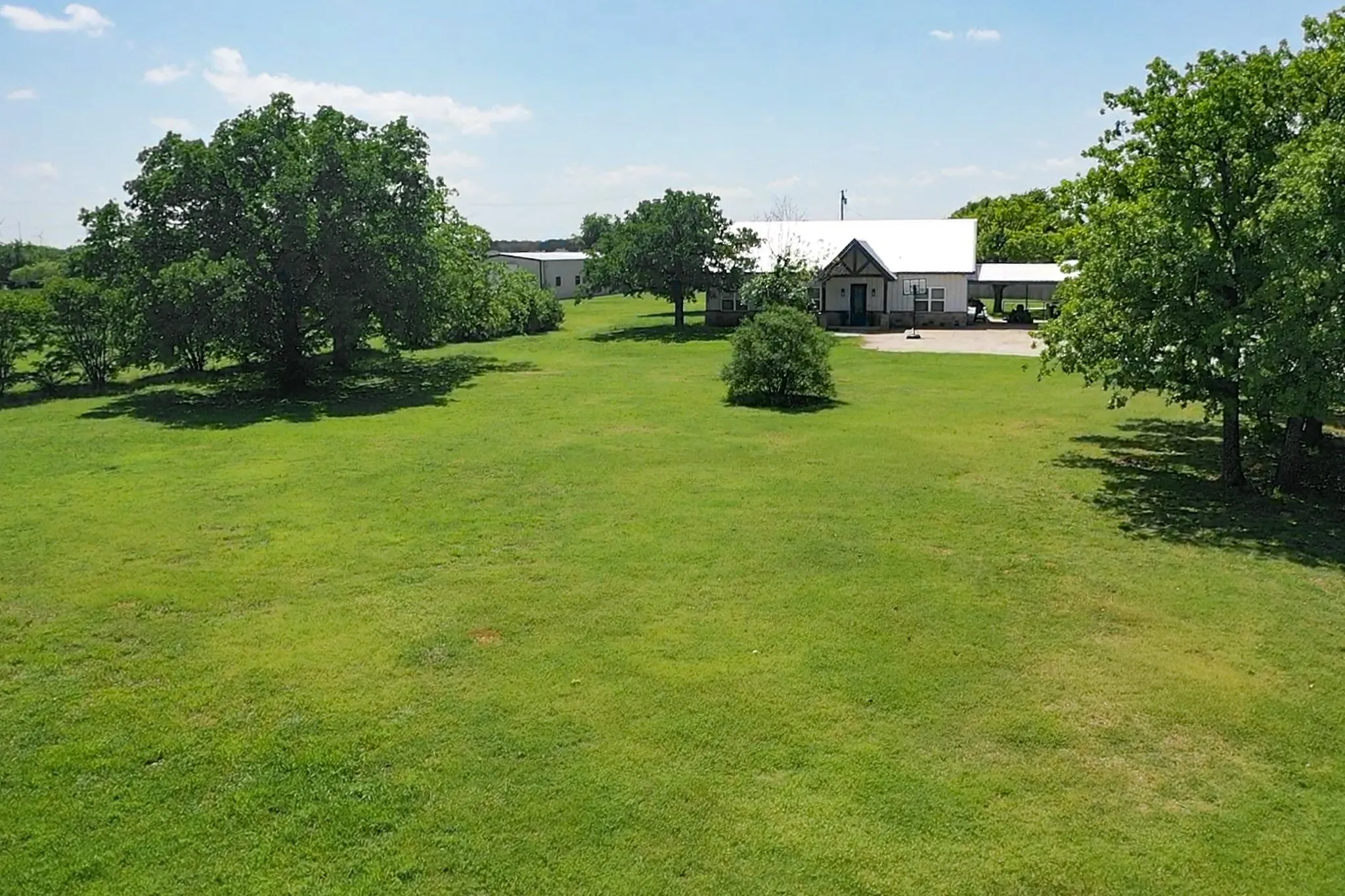 Single Family Residence For Sale in Jack County , 1201 Synterra Estates Loop, Jacksboro, Texas 76458, 3 Bedroom, 4 Bathroom, 2 Garage spaces, 2,494 Sqft, built in 2022, New Construction - Complete, mls#21243370, Real Estate Agent in Jacksboro, Homes For Sale in Jack county, Homes For Sale in Jacksboro, Realtor in Jacksboro Texas, Real Estate Brokerage Independent Realty Texas, Luminita Cordes Realtor