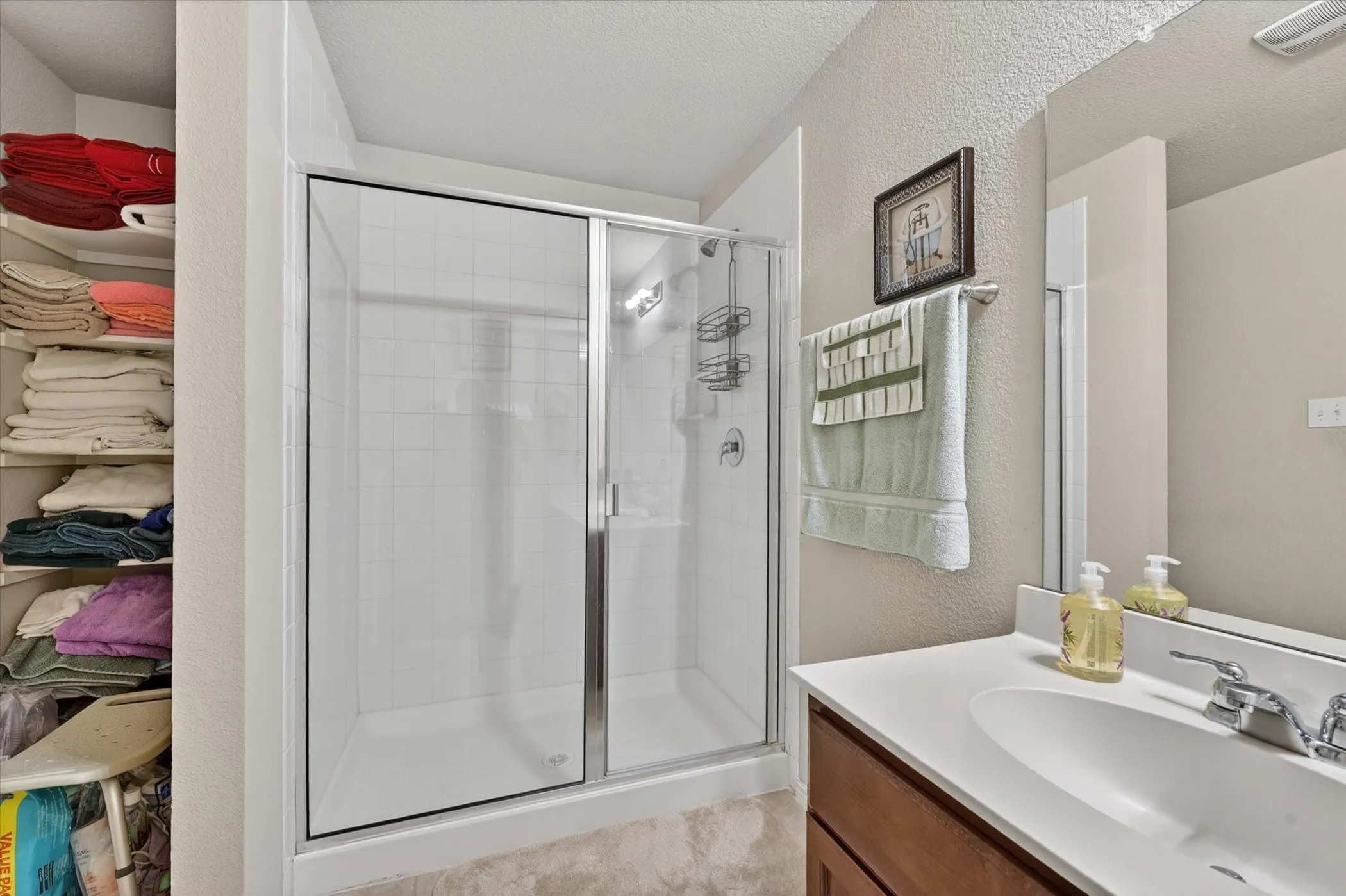 Single Family Residence For Sale in Kaufman County , 1420 Arabella Avenue, Forney, Texas 75126, 4 Bedroom, 2 Bathroom, 2 Garage spaces, 1,636 Sqft, built in 2016, mls#21243919, Real Estate Agent in Forney, Homes For Sale in Kaufman county, Homes For Sale in Forney, Realtor in Forney Texas, Real Estate Brokerage Independent Realty Texas, Luminita Cordes Realtor